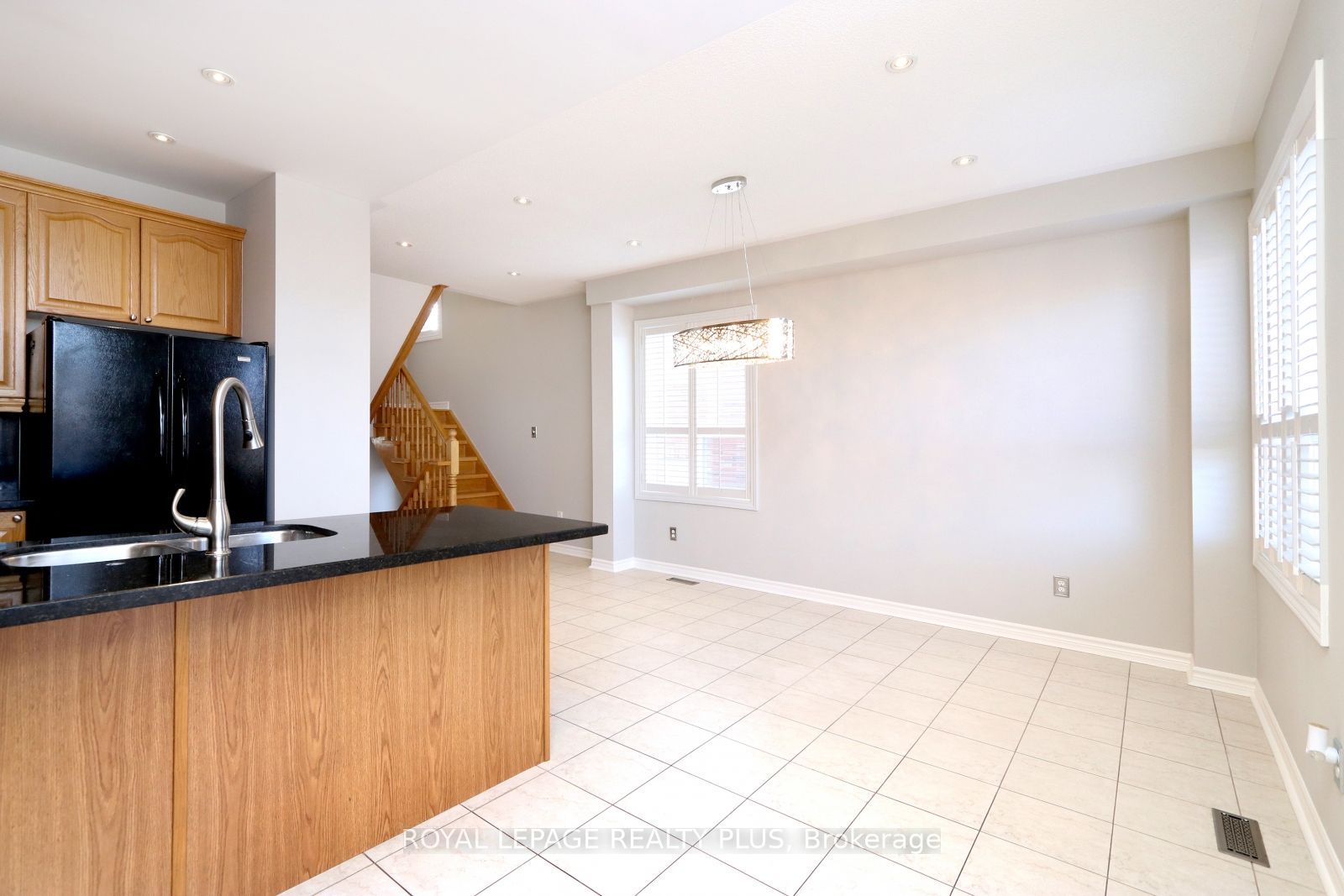 3656 Twinmaple Drive Property Photo 9