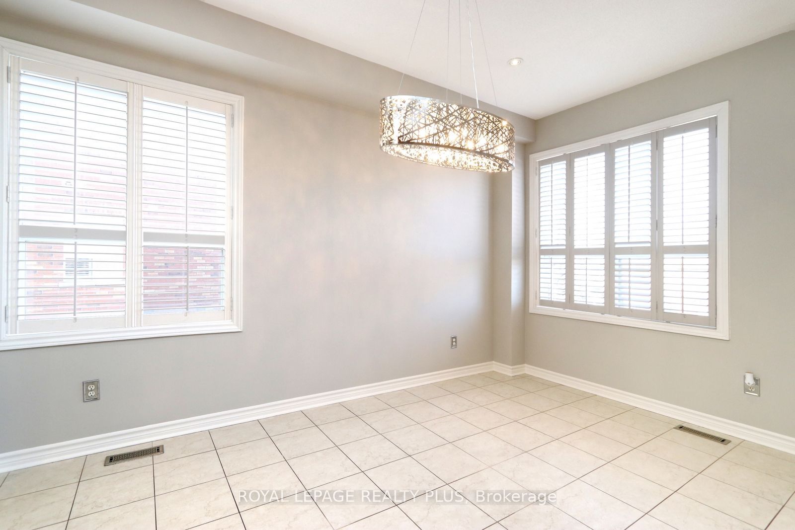 3656 Twinmaple Drive Property Photo 10