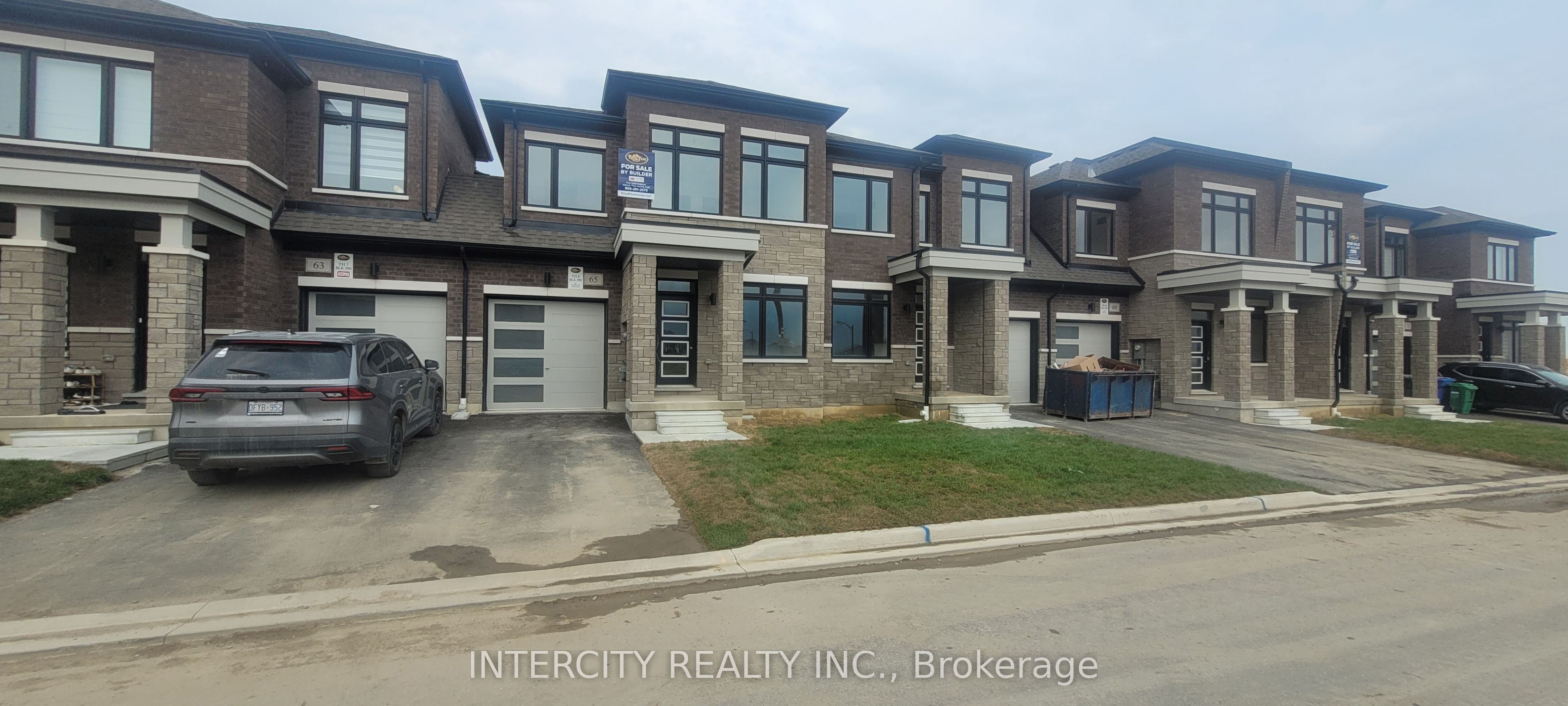 65 Tapscott Crescent Property Photo 1