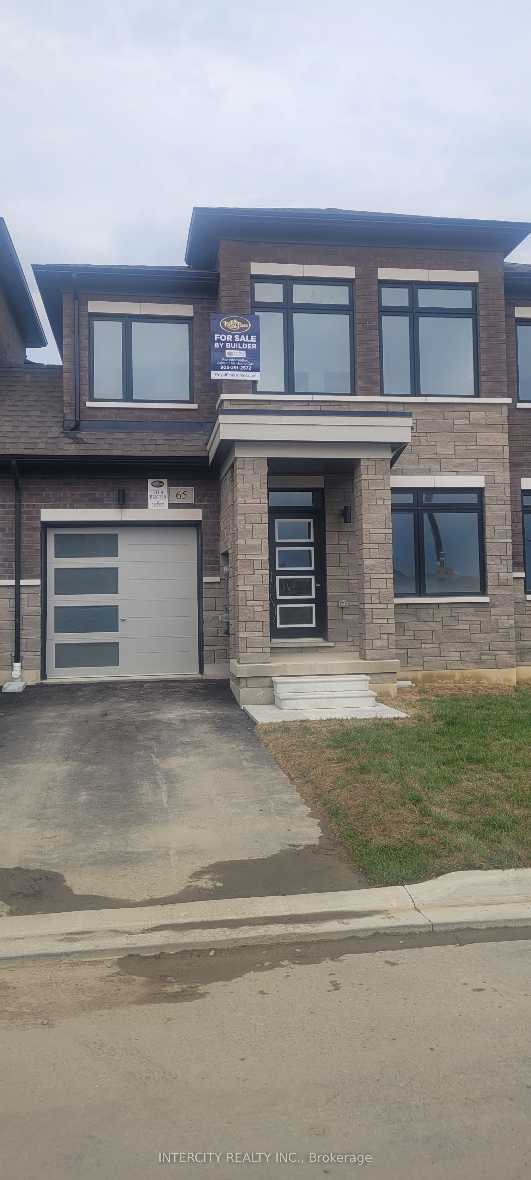 65 Tapscott Crescent Property Photo 2