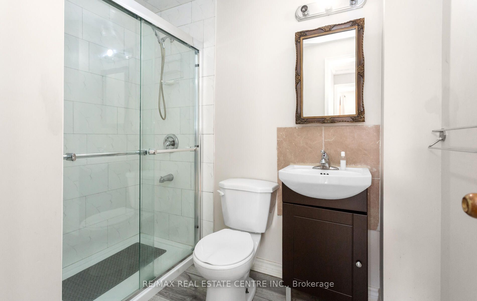 1 Tindale Road Property Photo 20