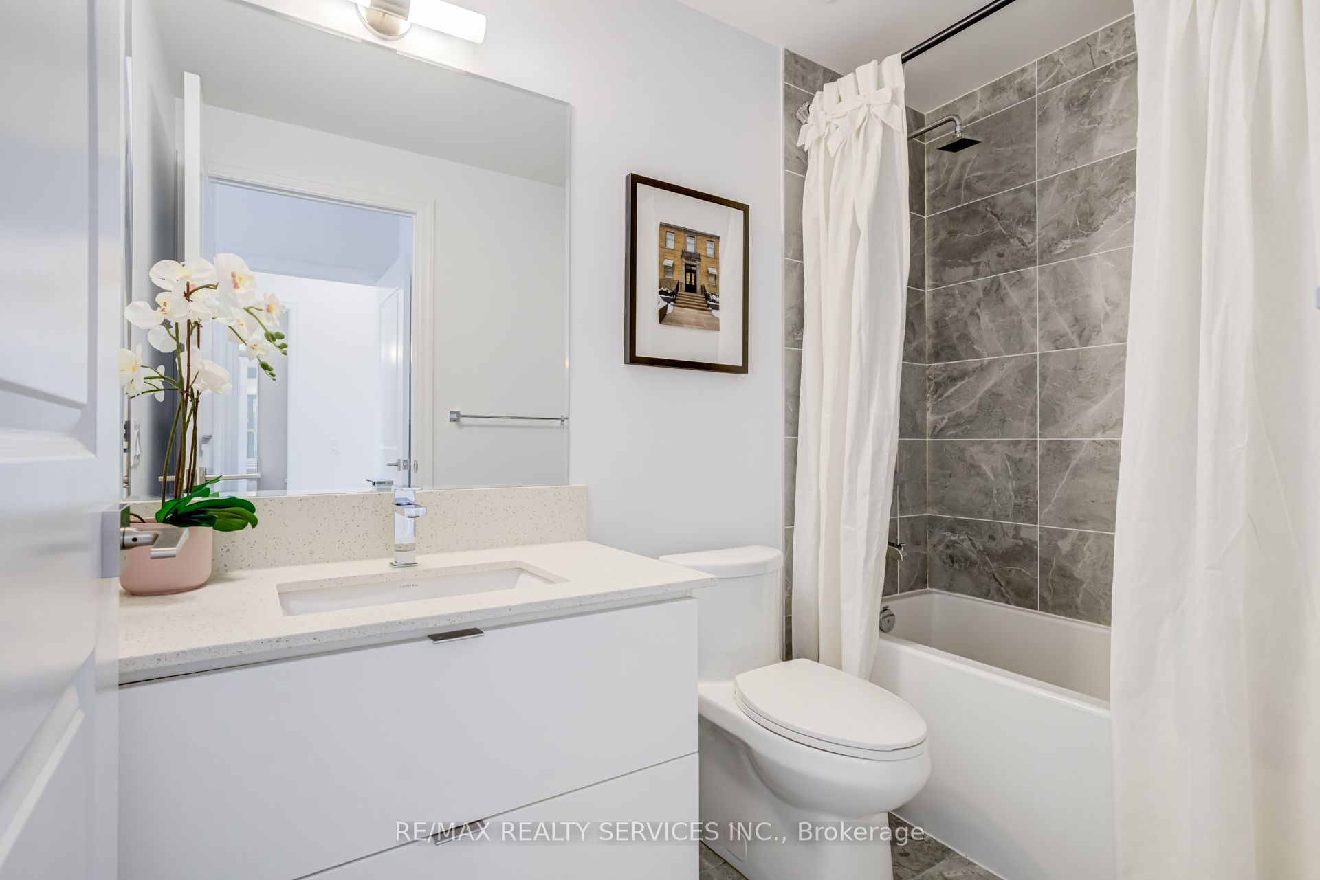 30 Elm Drive W 308 Property Photo 21