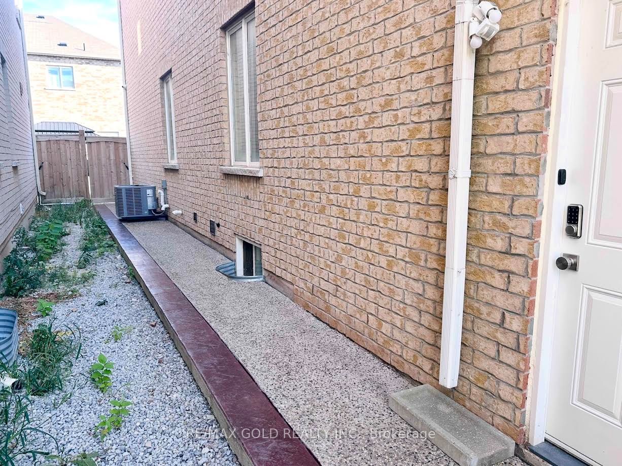 298 Etheridge Avenue 1 Property Photo 5