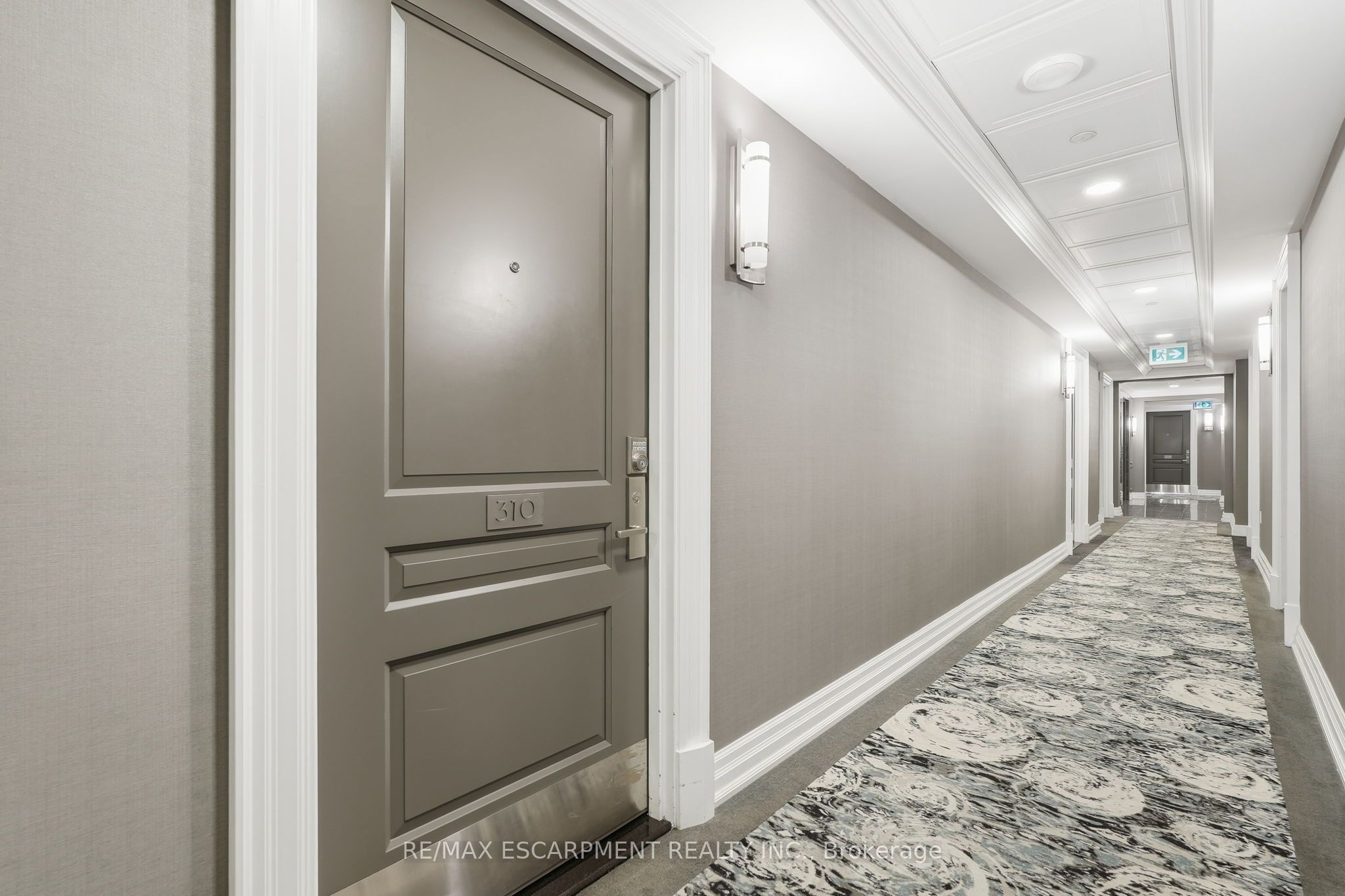 2060 Lakeshore Road 310 Property Photo 5