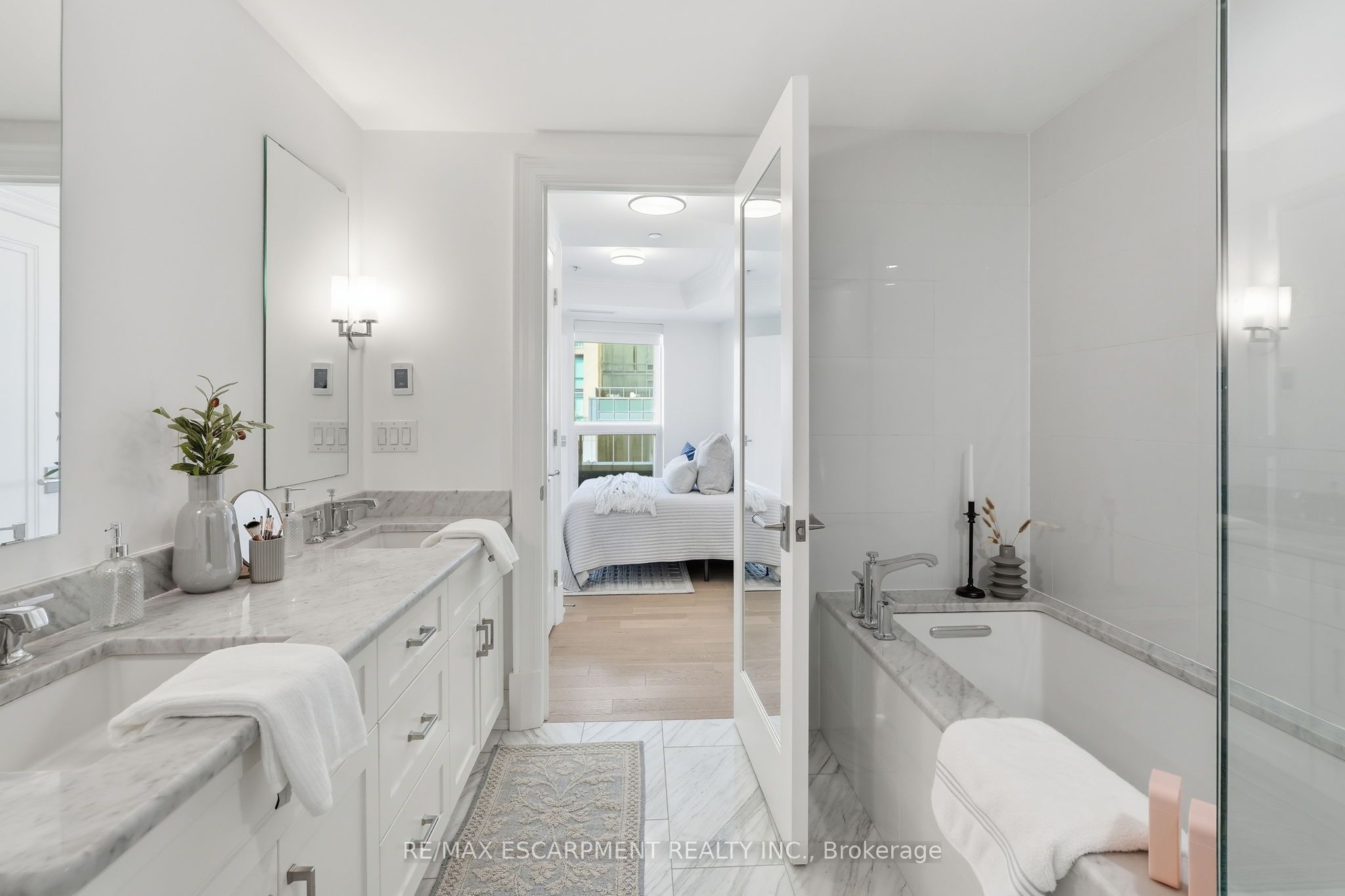 2060 Lakeshore Road 310 Property Photo 25