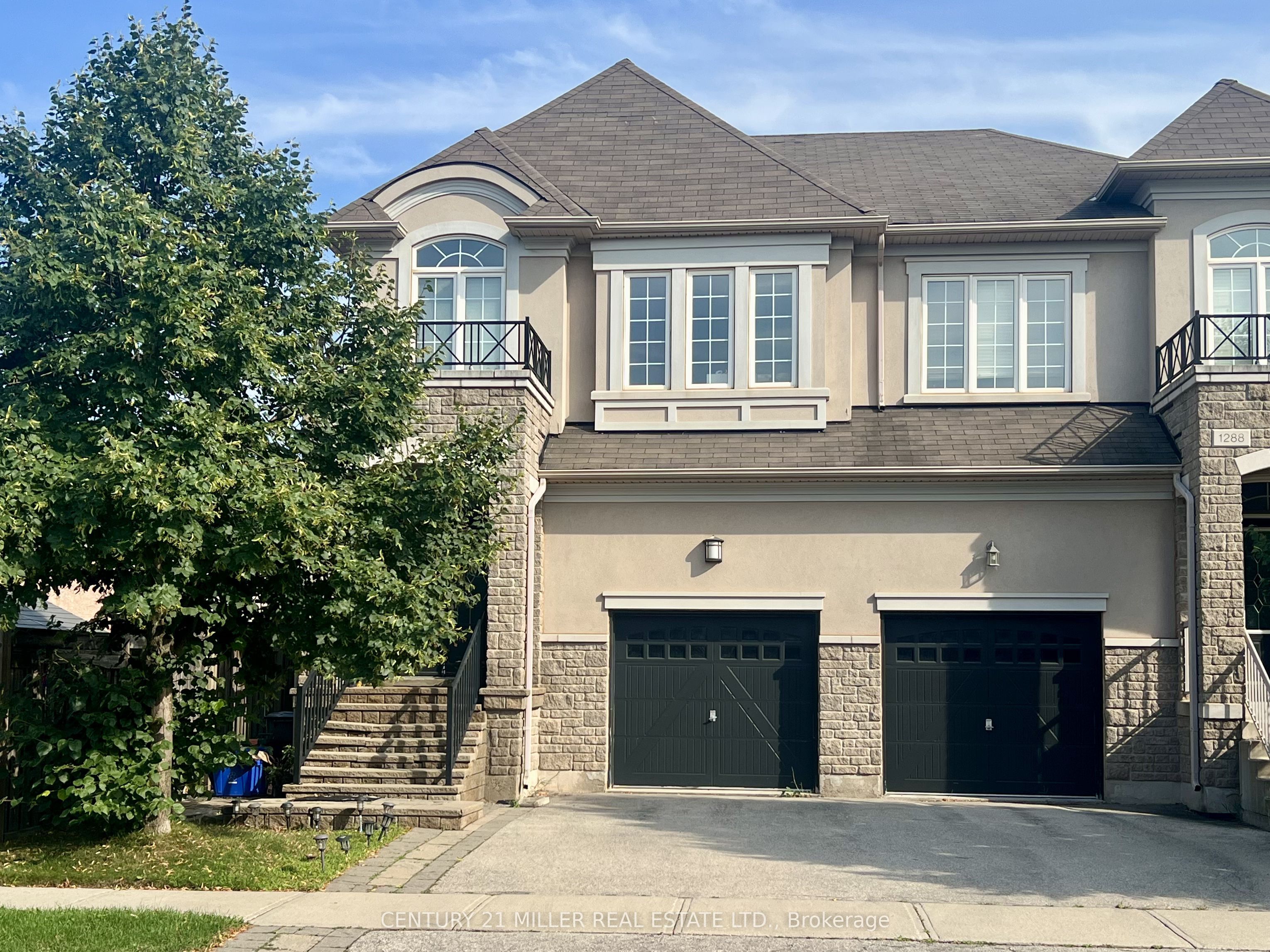 1290 Craigleith Road Property Photo 1