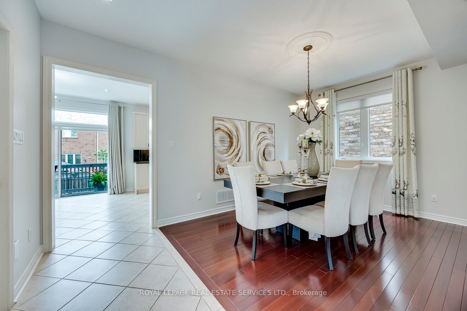 2249 Glazebrook Circle Property Photo 15