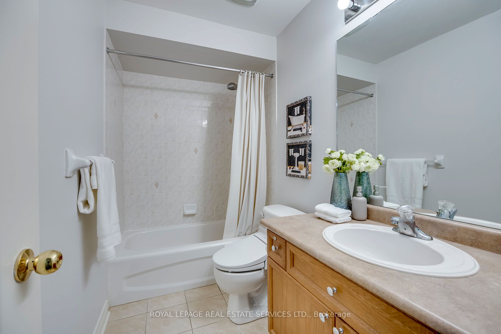 2249 Glazebrook Circle Property Photo 32