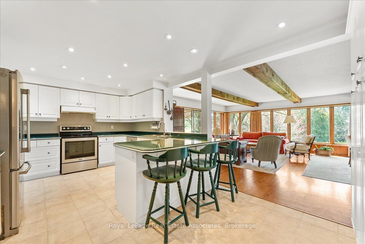 4 Wolf Crescent Property Photo 8