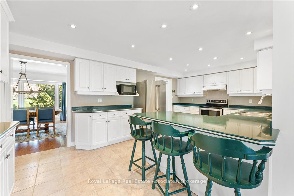 4 Wolf Crescent Property Photo 9