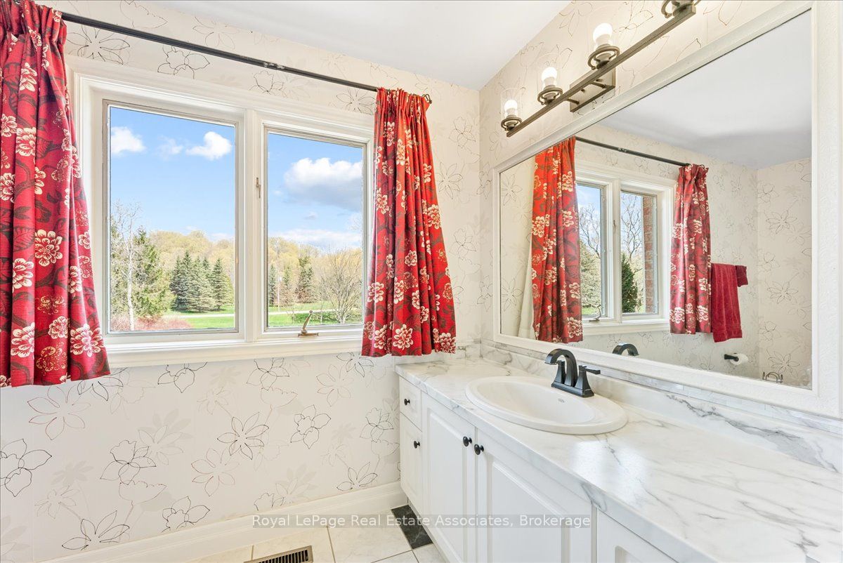 4 Wolf Crescent Property Photo 23