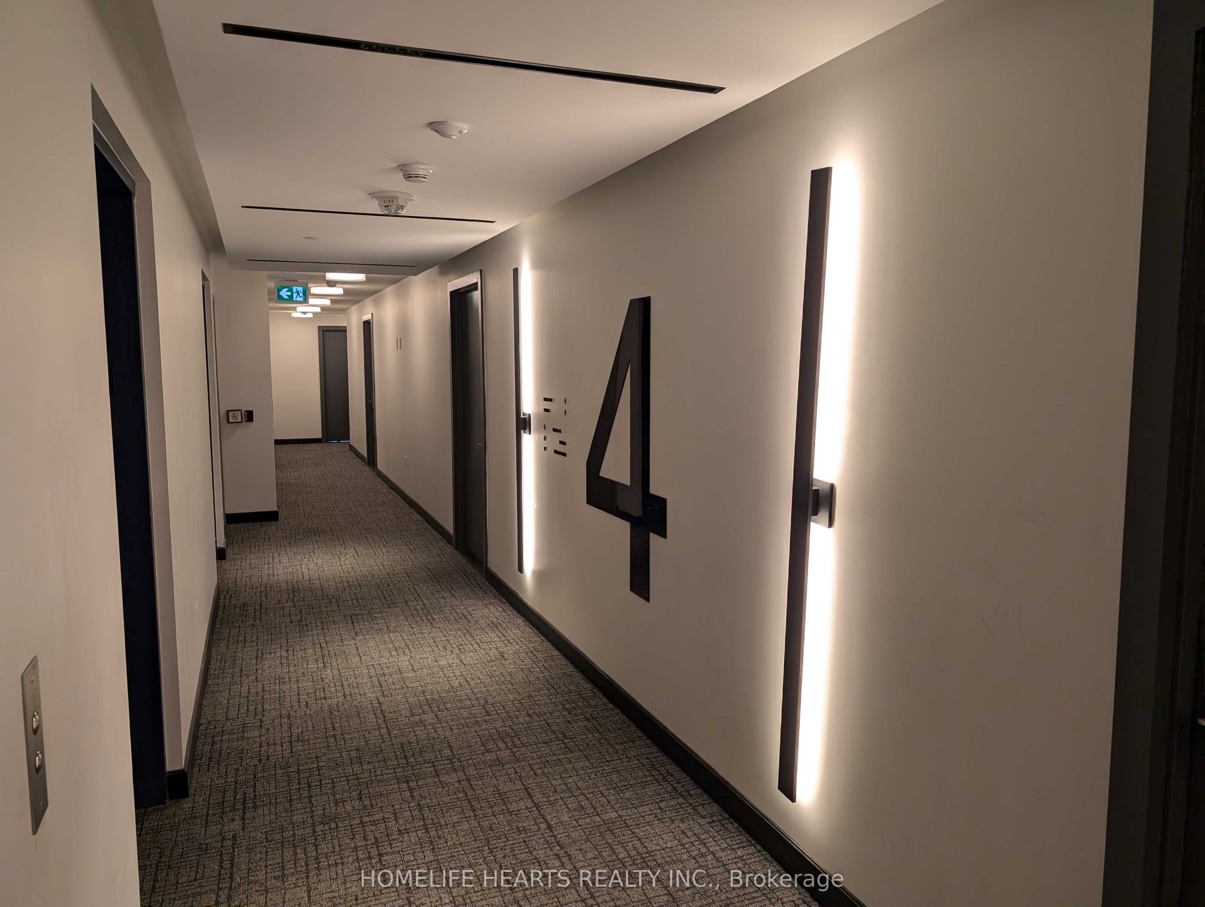 86 Dundas Street E 421 Property Photo 5