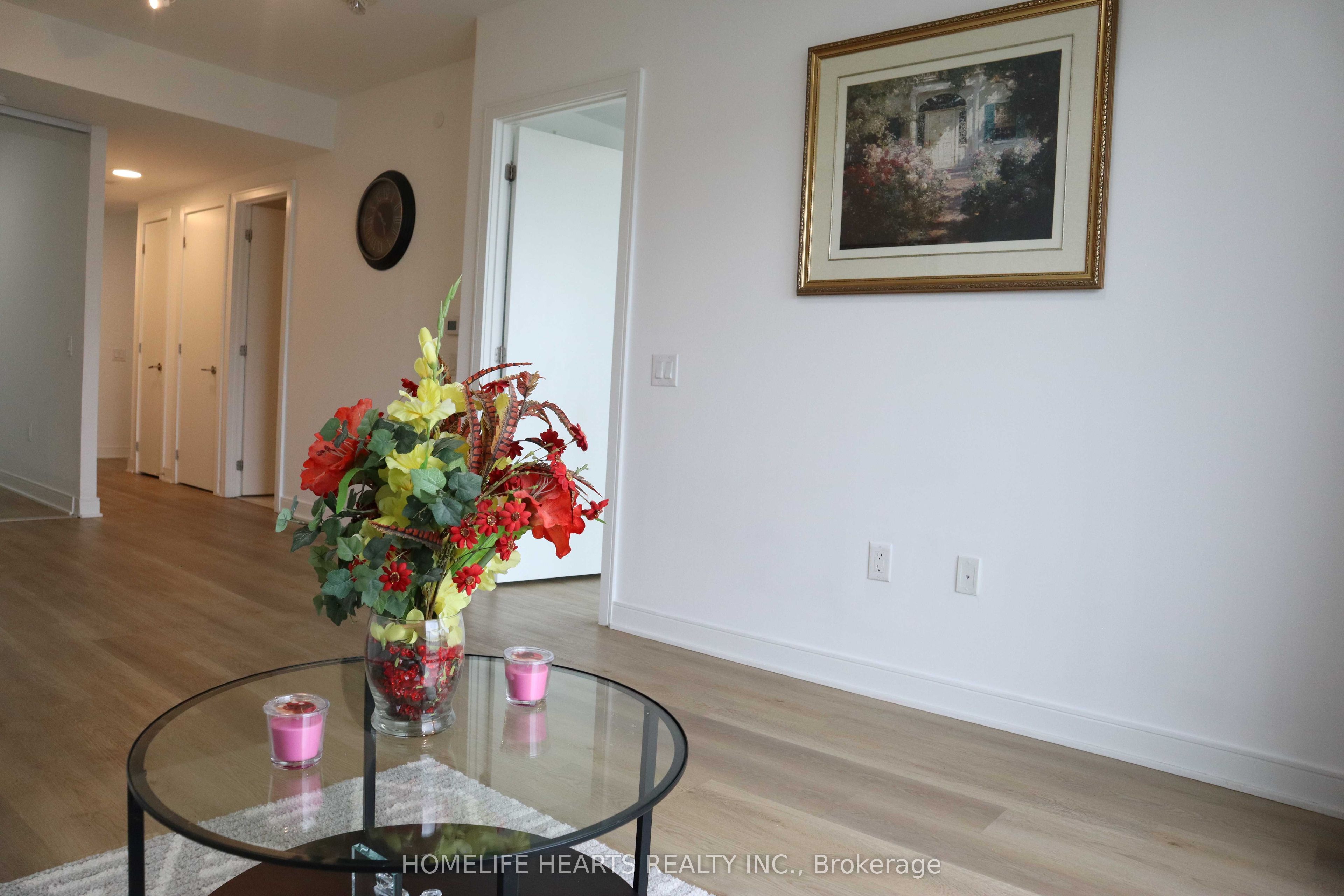 86 Dundas Street E 421 Property Photo 9