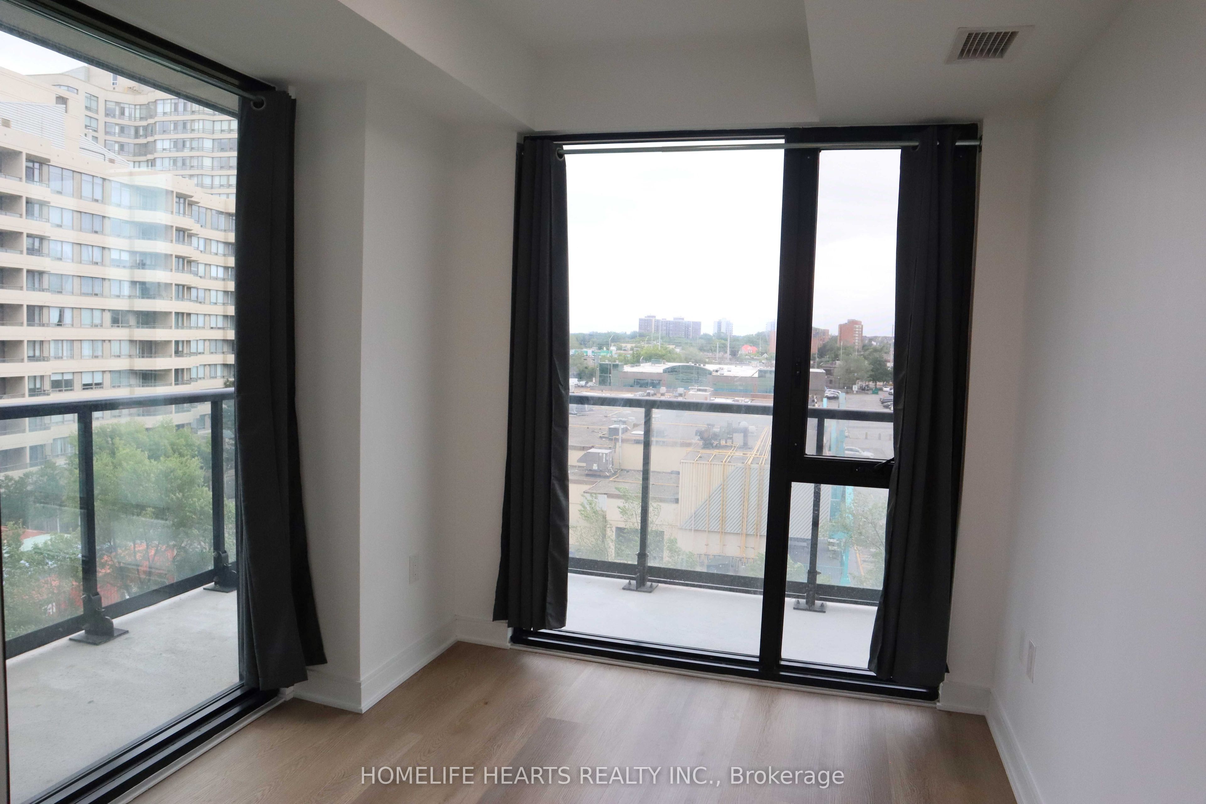 86 Dundas Street E 421 Property Photo 11