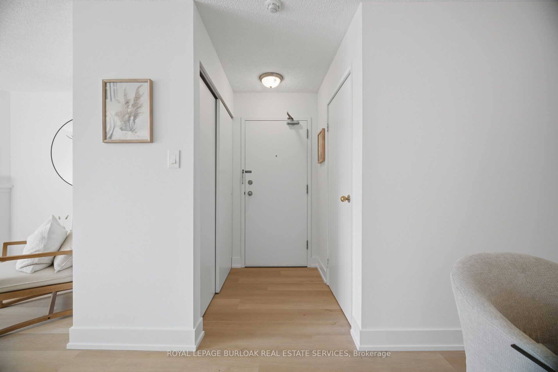 1450 Glen Abbey Gate 532 Property Photo 3