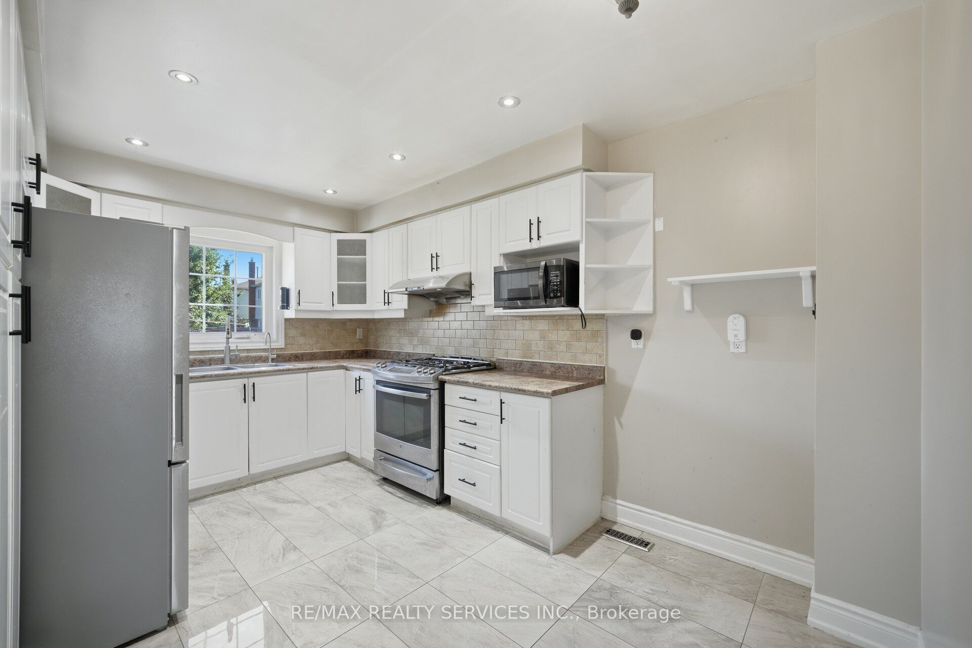 92 Tulip Drive Property Photo 17