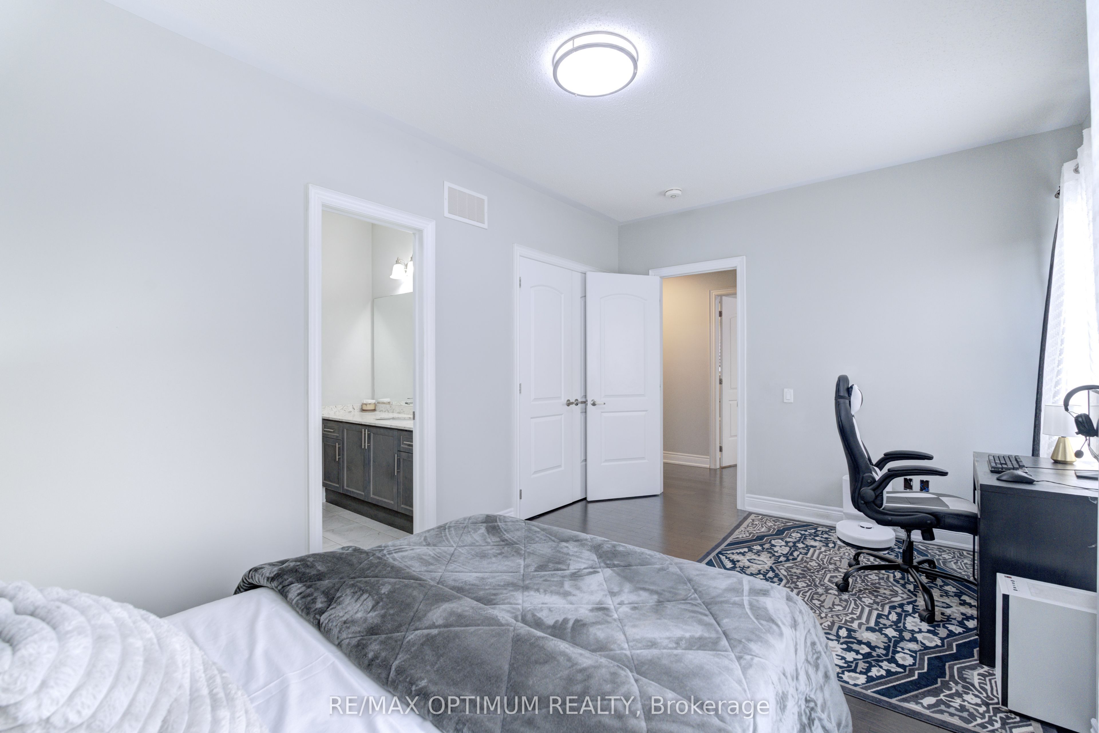 8 Lyle Way Property Photo 28