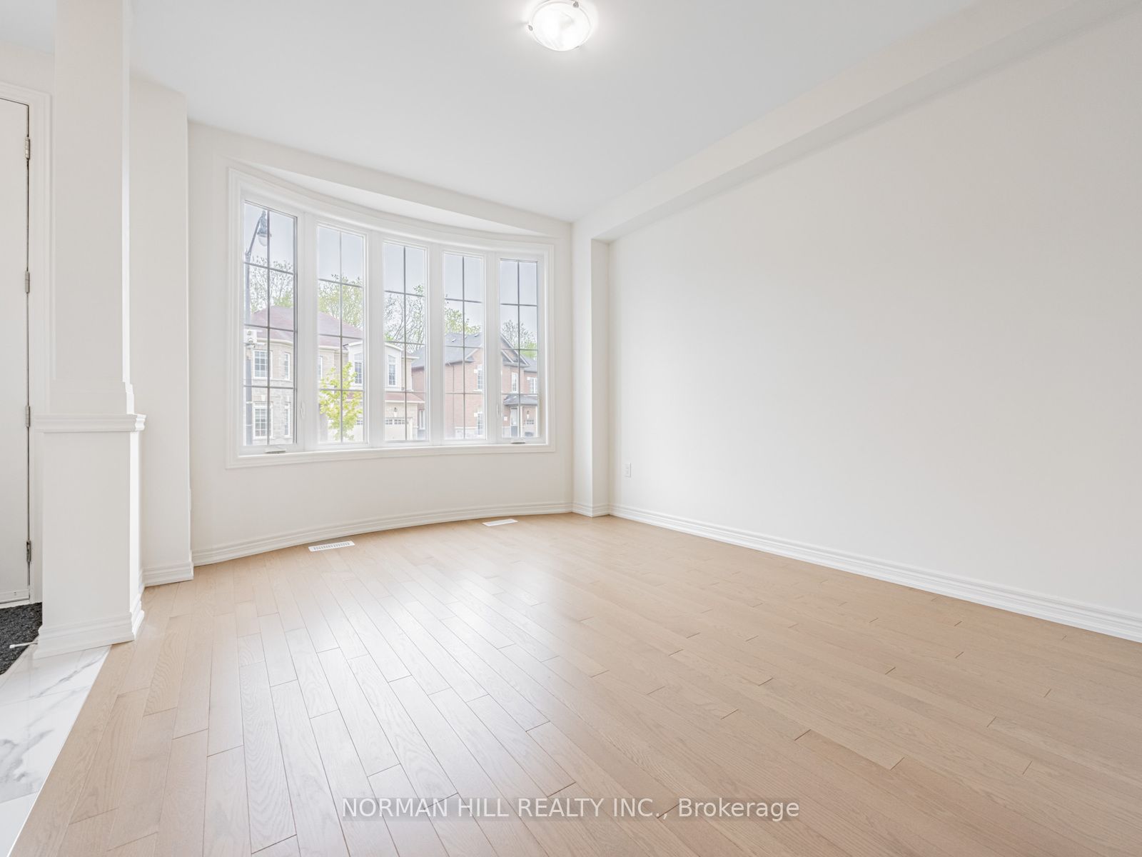27 Unwind Crescent Property Photo 5