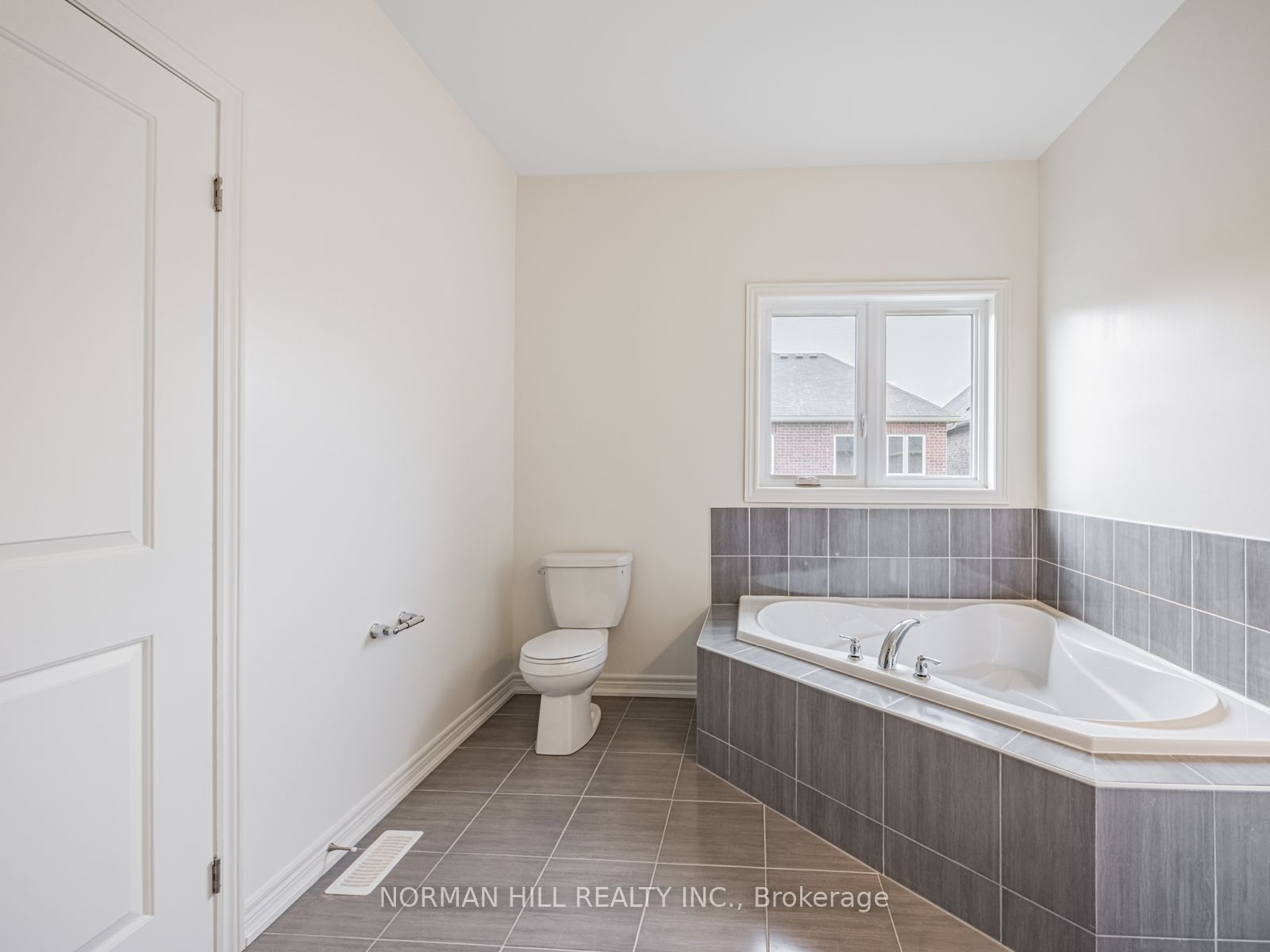 27 Unwind Crescent Property Photo 21