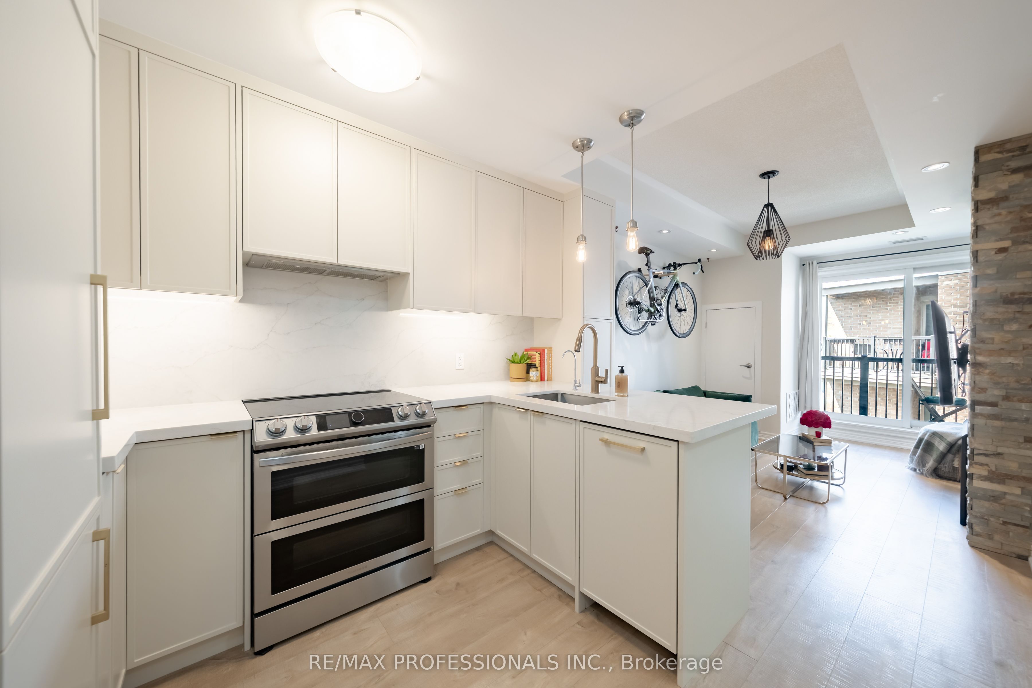 73 Washington Avenue 405 Property Photo 2