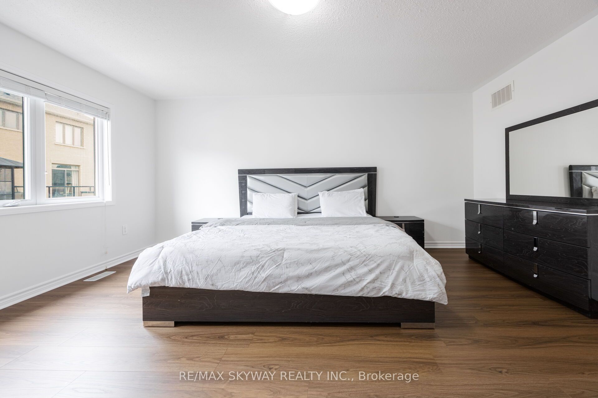 92 Stedford Crescent Property Photo 17