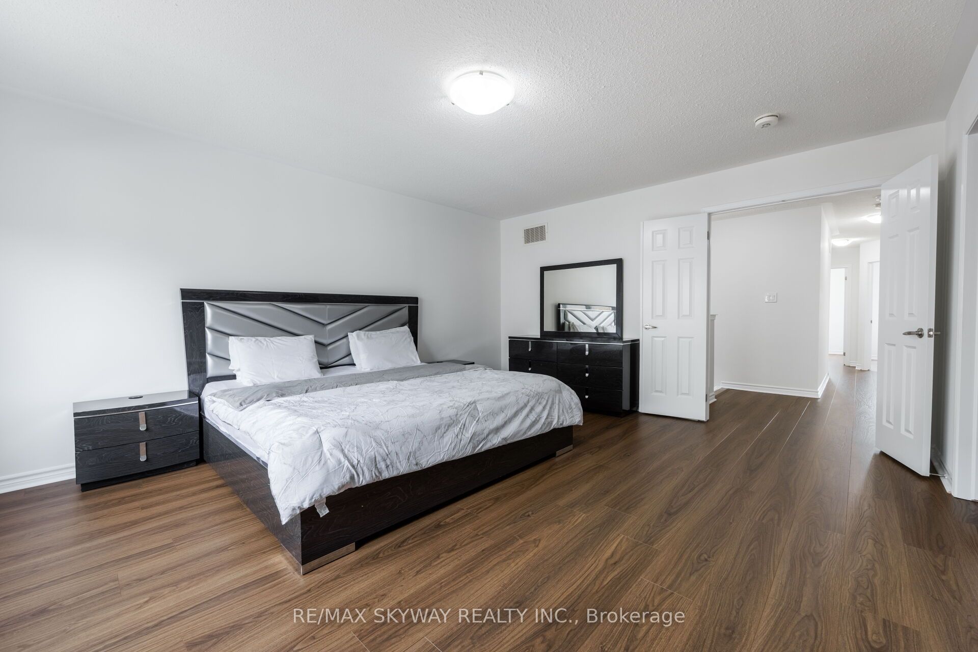 92 Stedford Crescent Property Photo 19