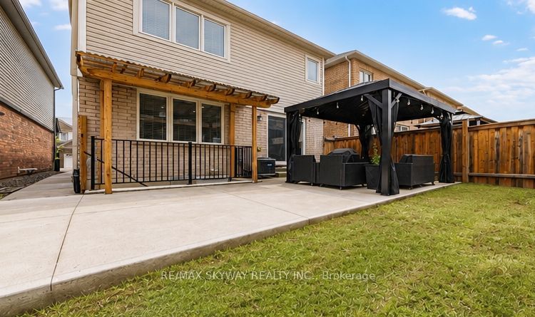92 Stedford Crescent Property Photo 44