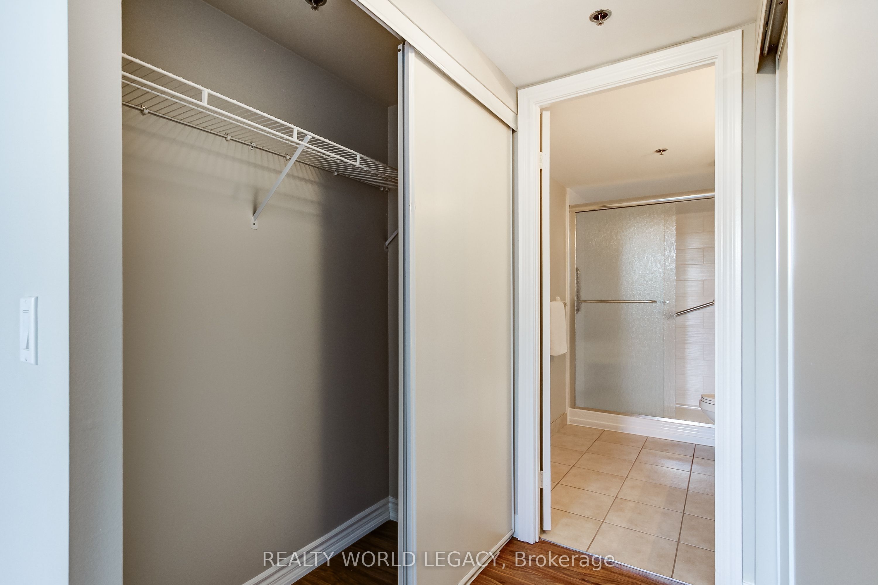 100 Burloak Drive 1414 Property Photo 26