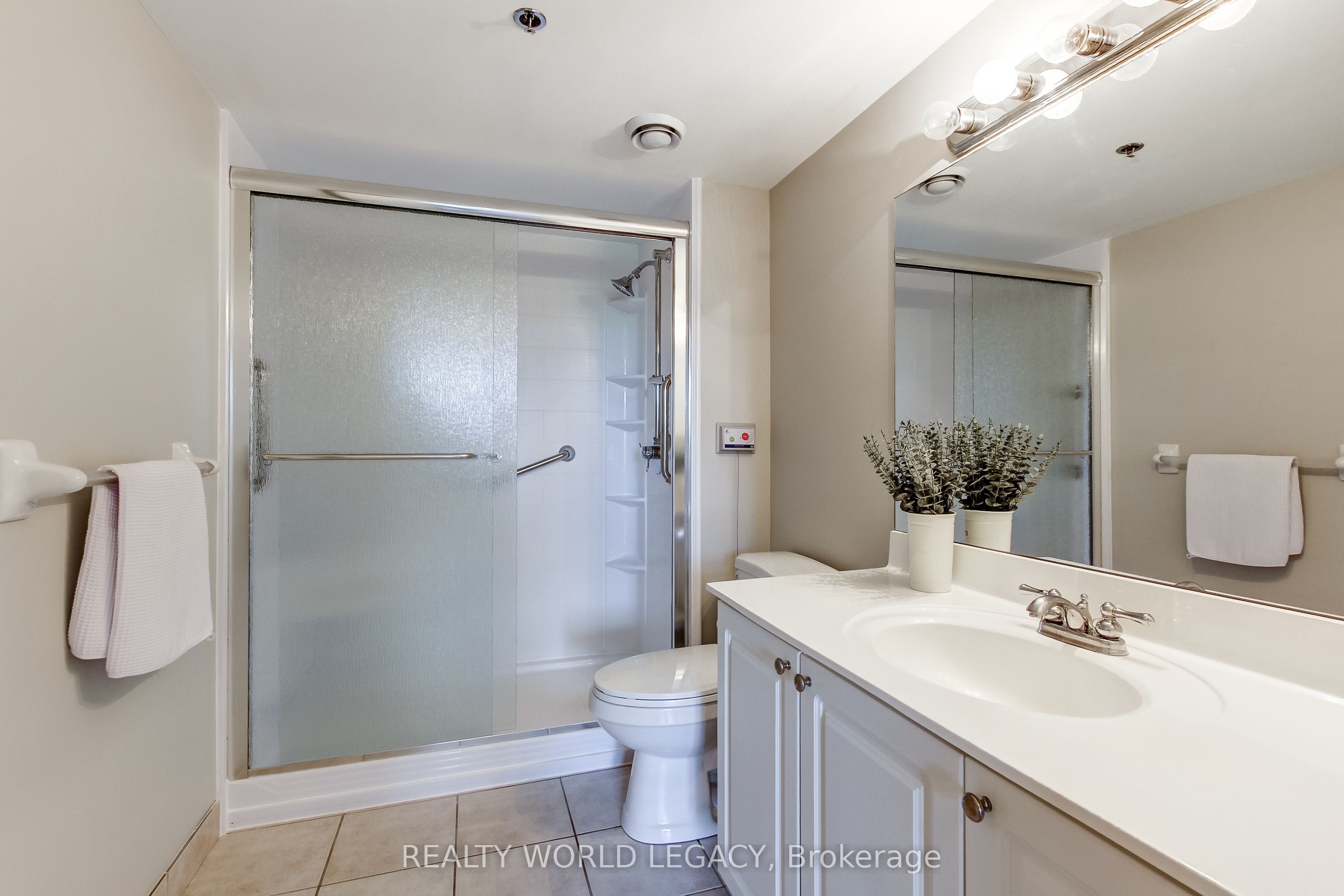 100 Burloak Drive 1414 Property Photo 27
