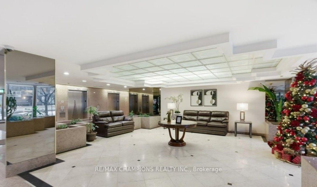 400 Webb Drive 1204 Property Photo 2