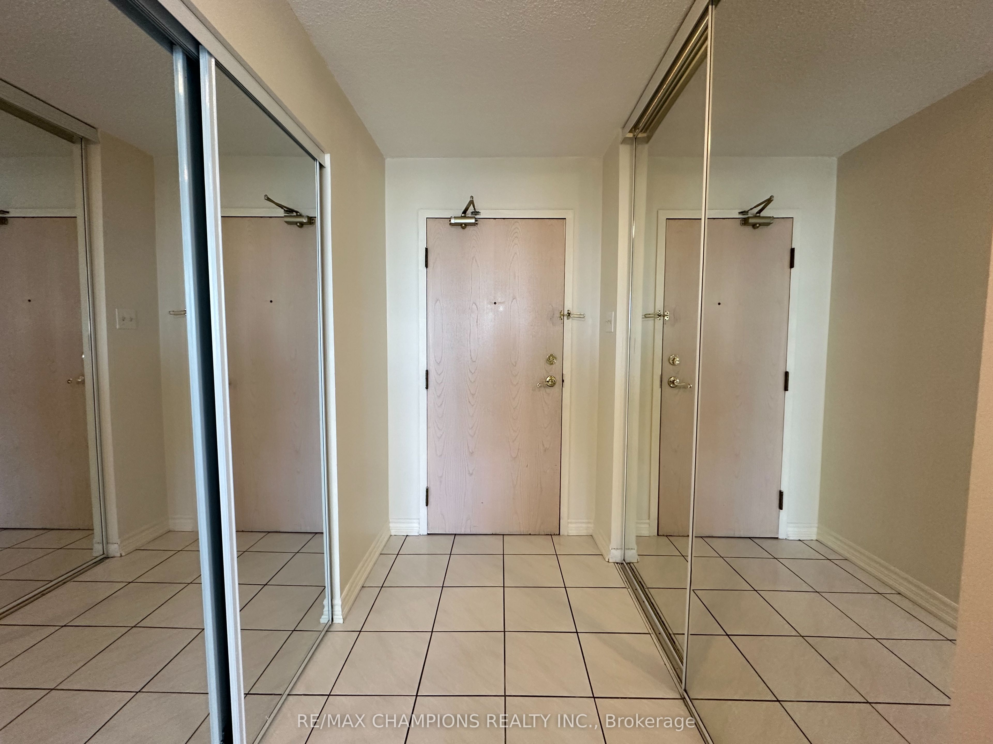 400 Webb Drive 1204 Property Photo 4