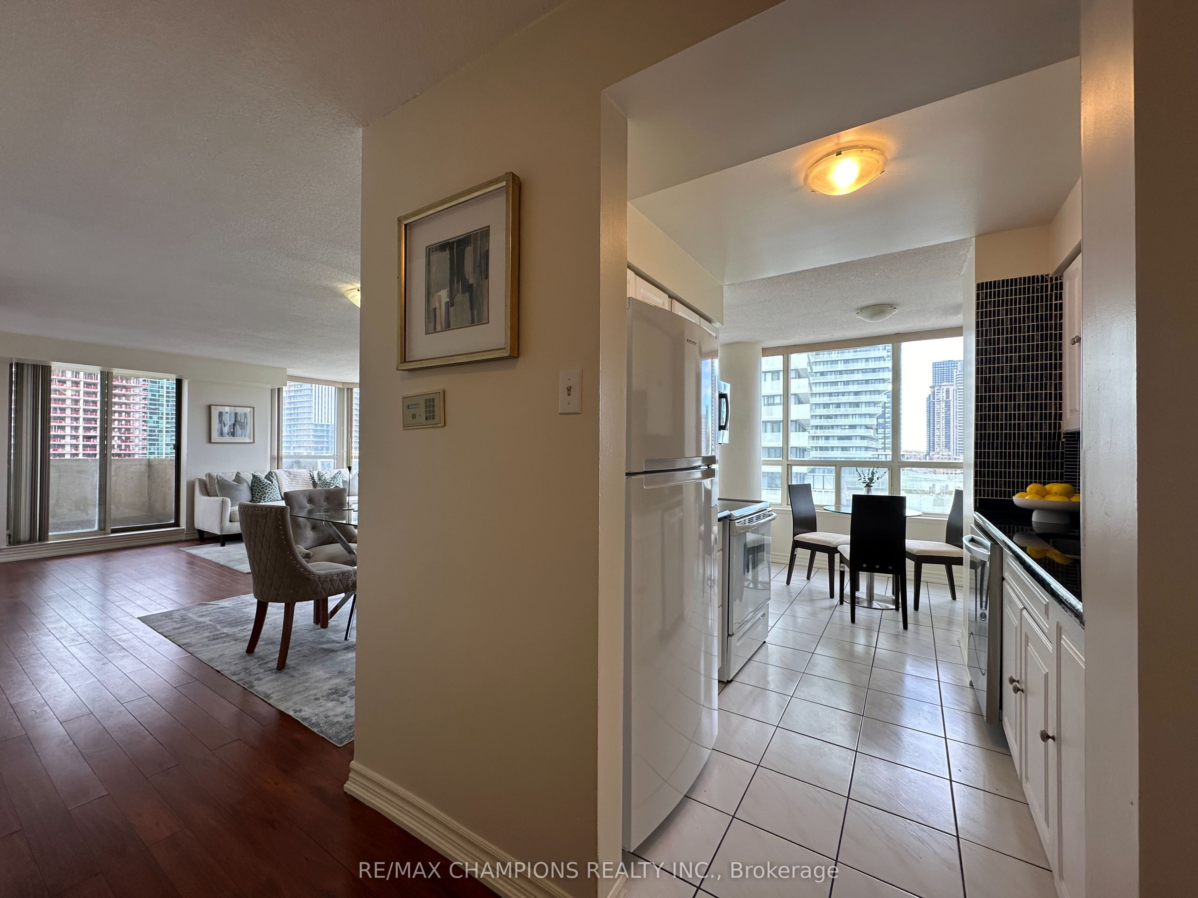 400 Webb Drive 1204 Property Photo 6