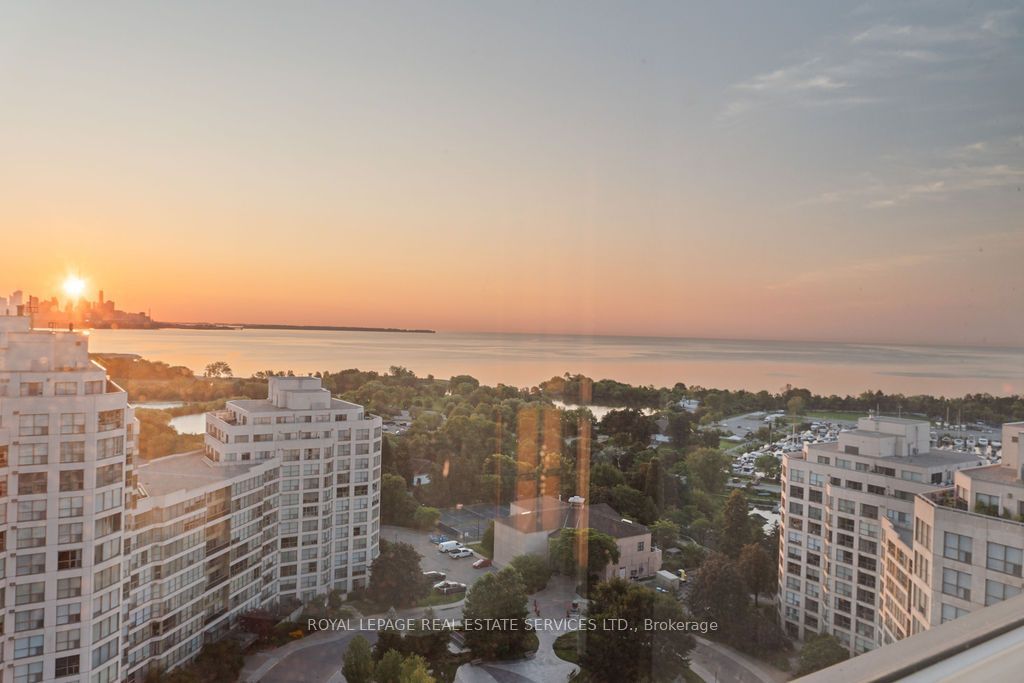 2269 Lake Shore Boulevard W 2105 Property Photo 19