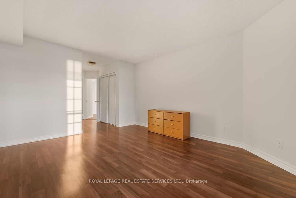 2269 Lake Shore Boulevard W 2105 Property Photo 25