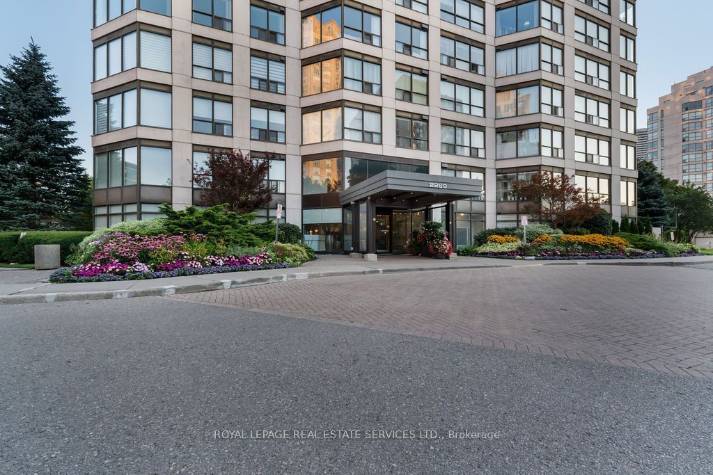2269 Lake Shore Boulevard W 2105 Property Photo 28