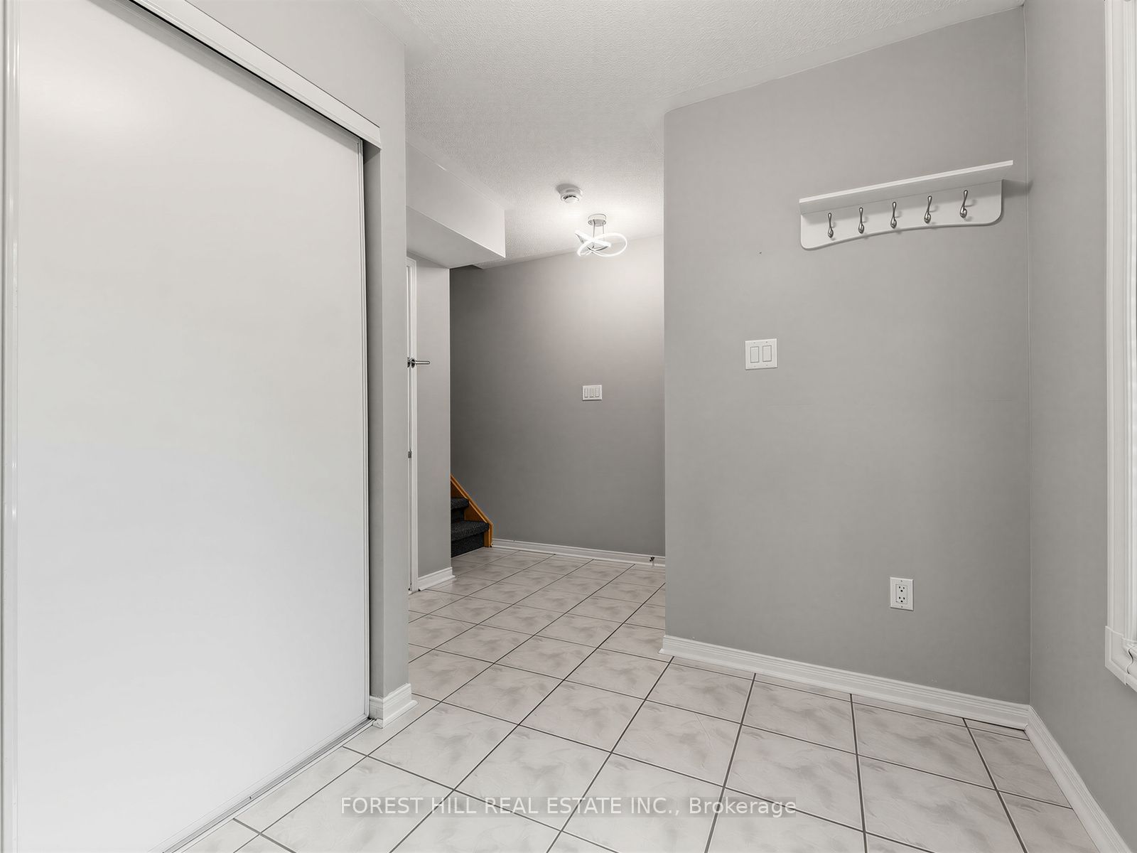 37 Birdstone Crescent Property Photo 9
