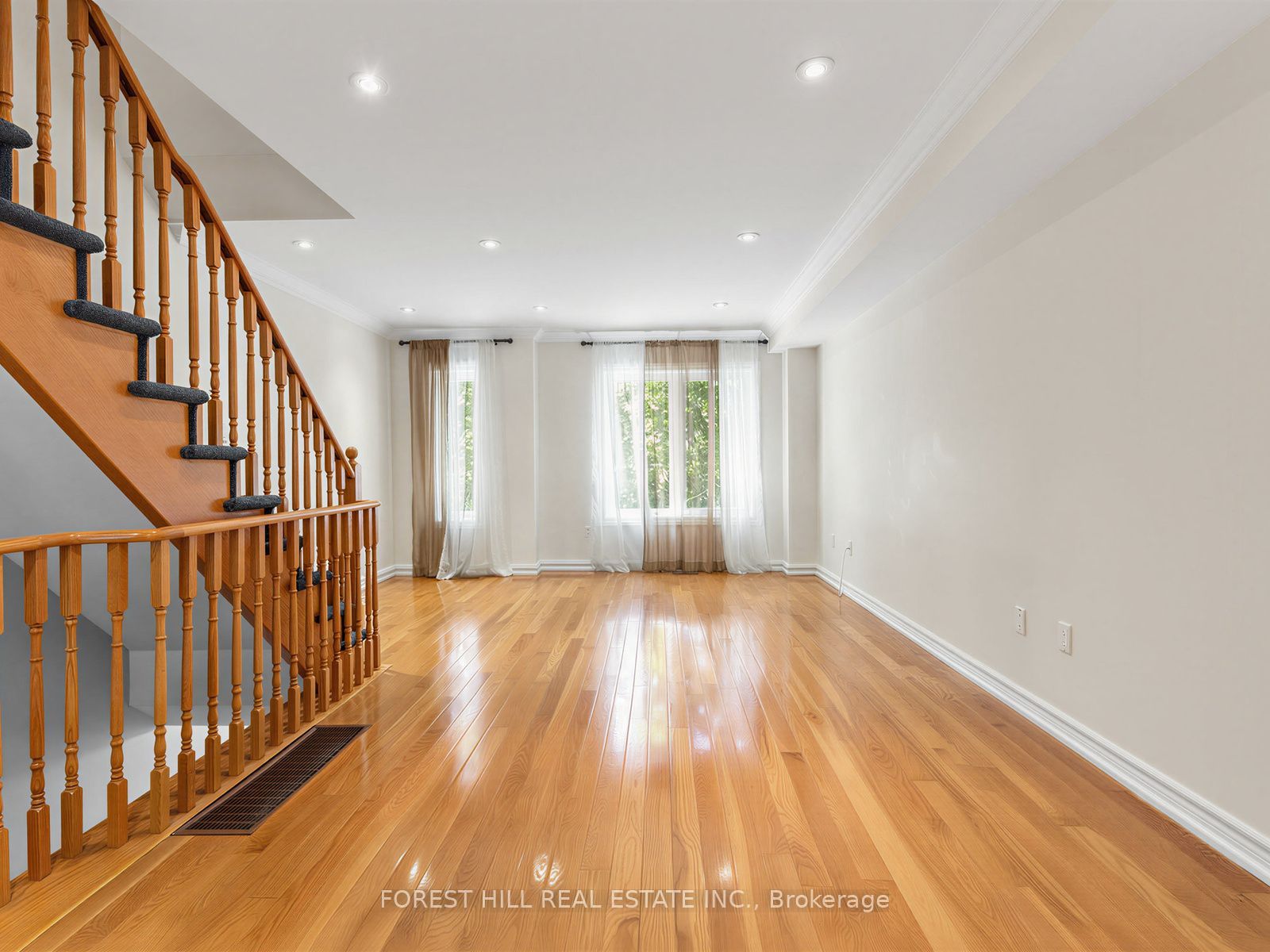 37 Birdstone Crescent Property Photo 11