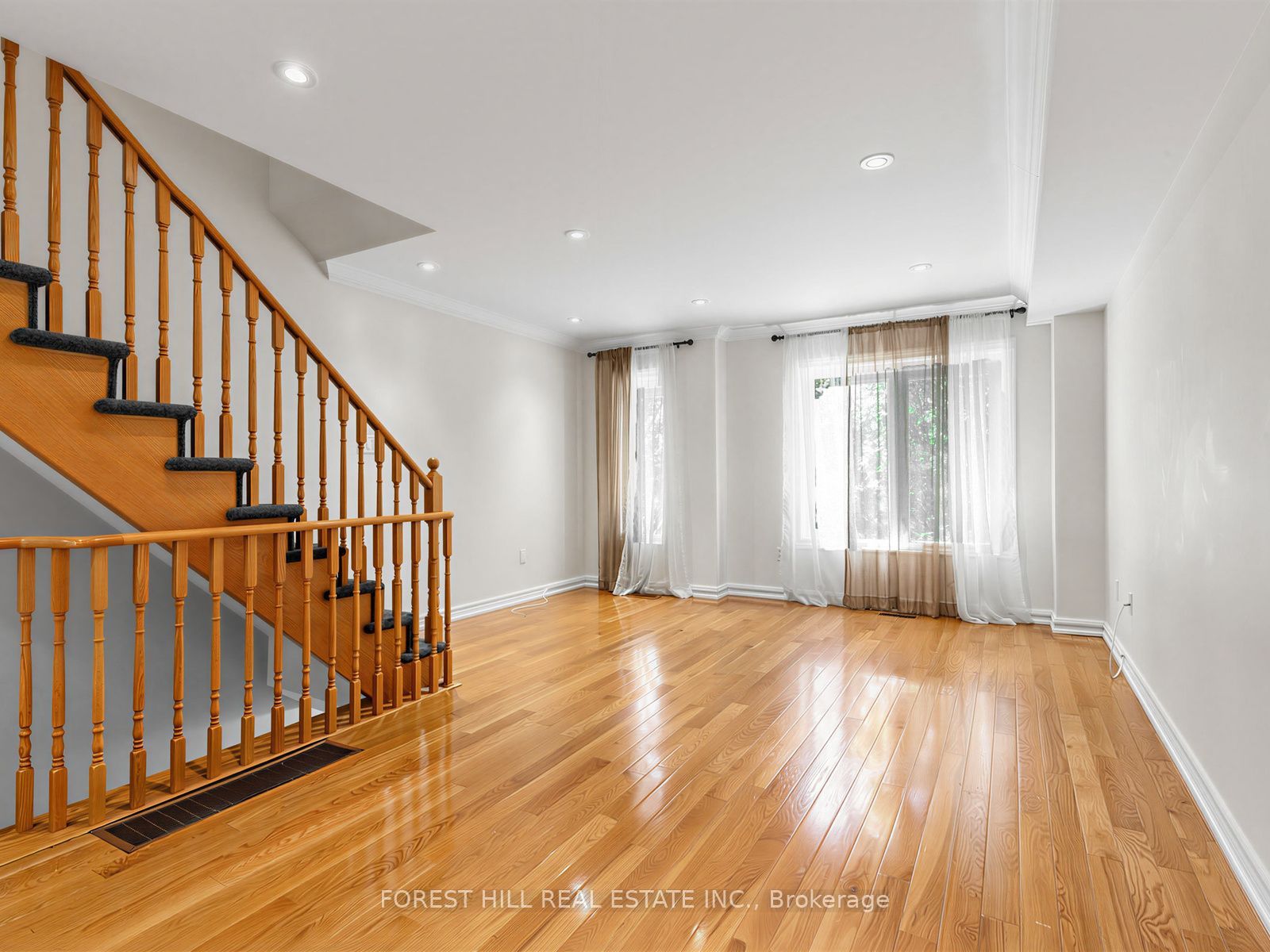 37 Birdstone Crescent Property Photo 12