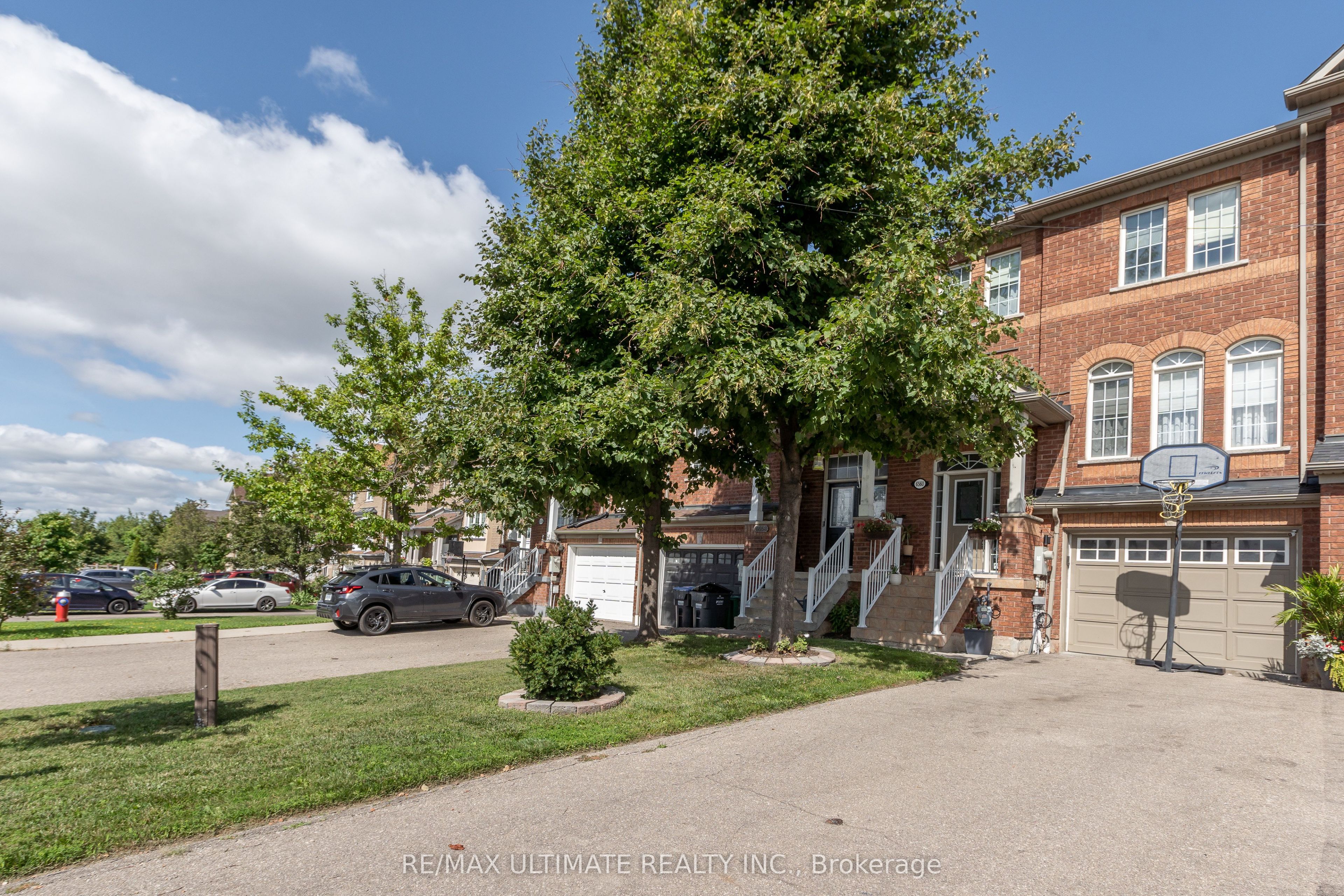 6560 Opera Glass Crescent Property Photo 1