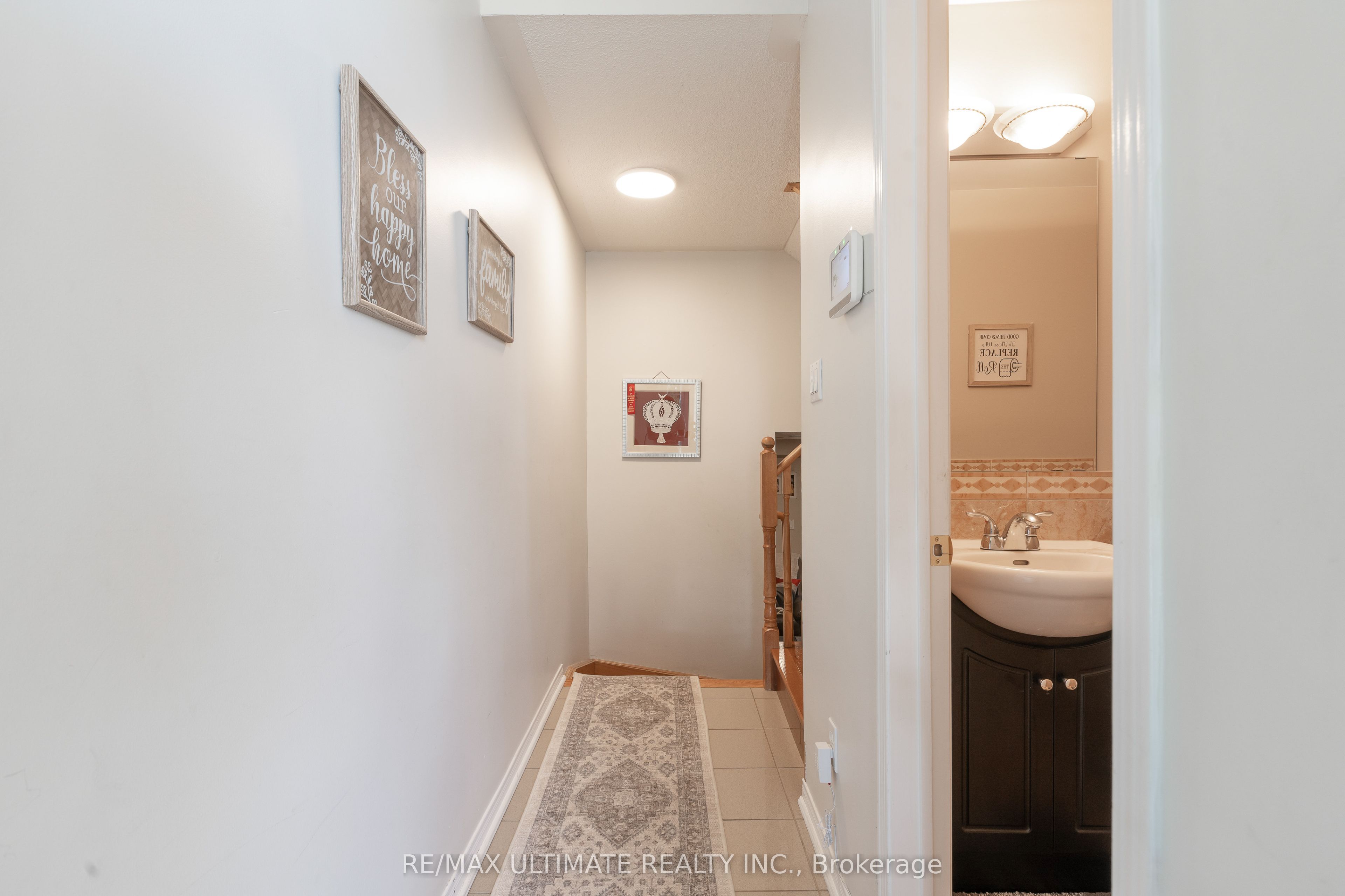 6560 Opera Glass Crescent Property Photo 3