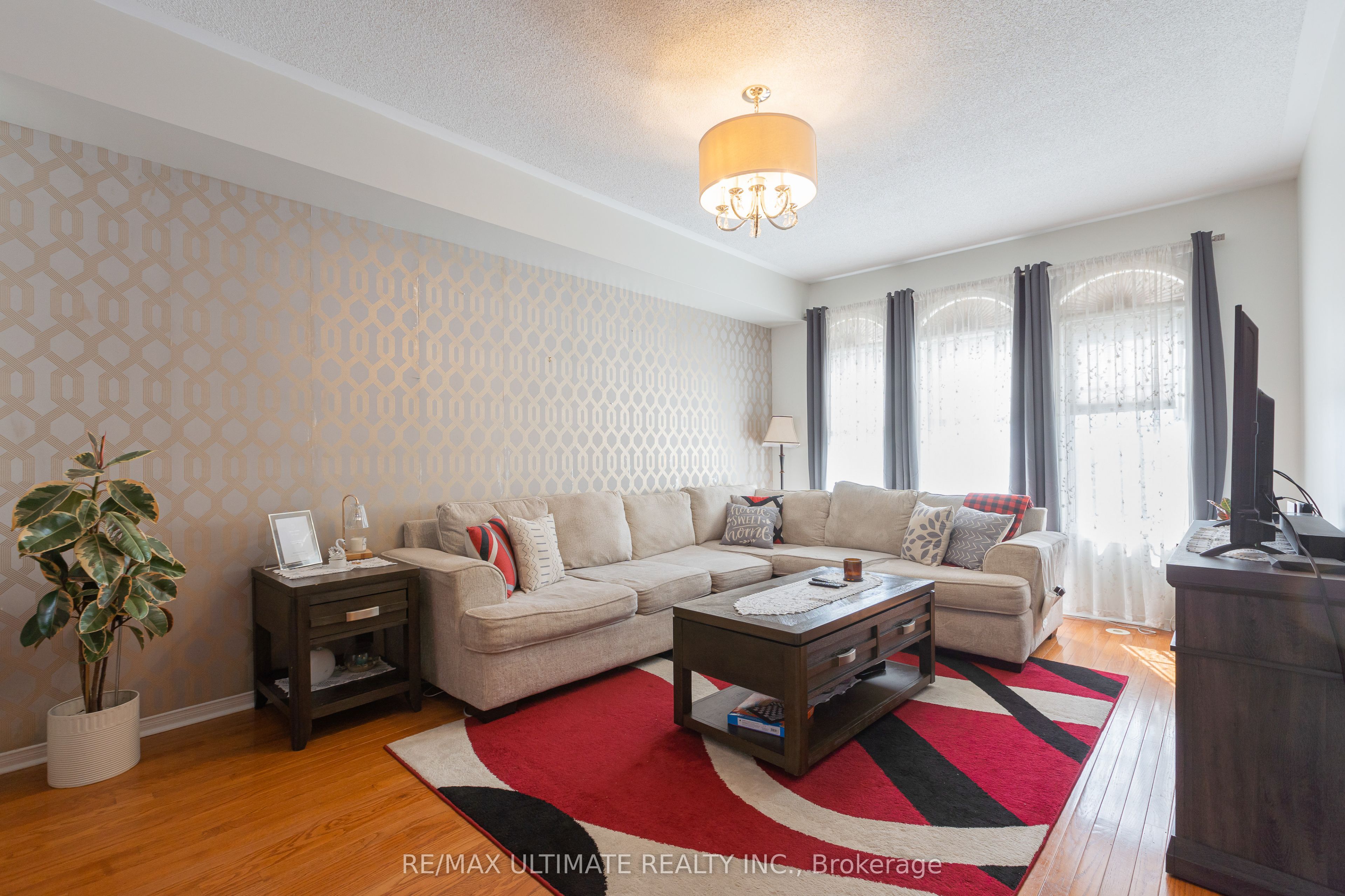 6560 Opera Glass Crescent Property Photo 7