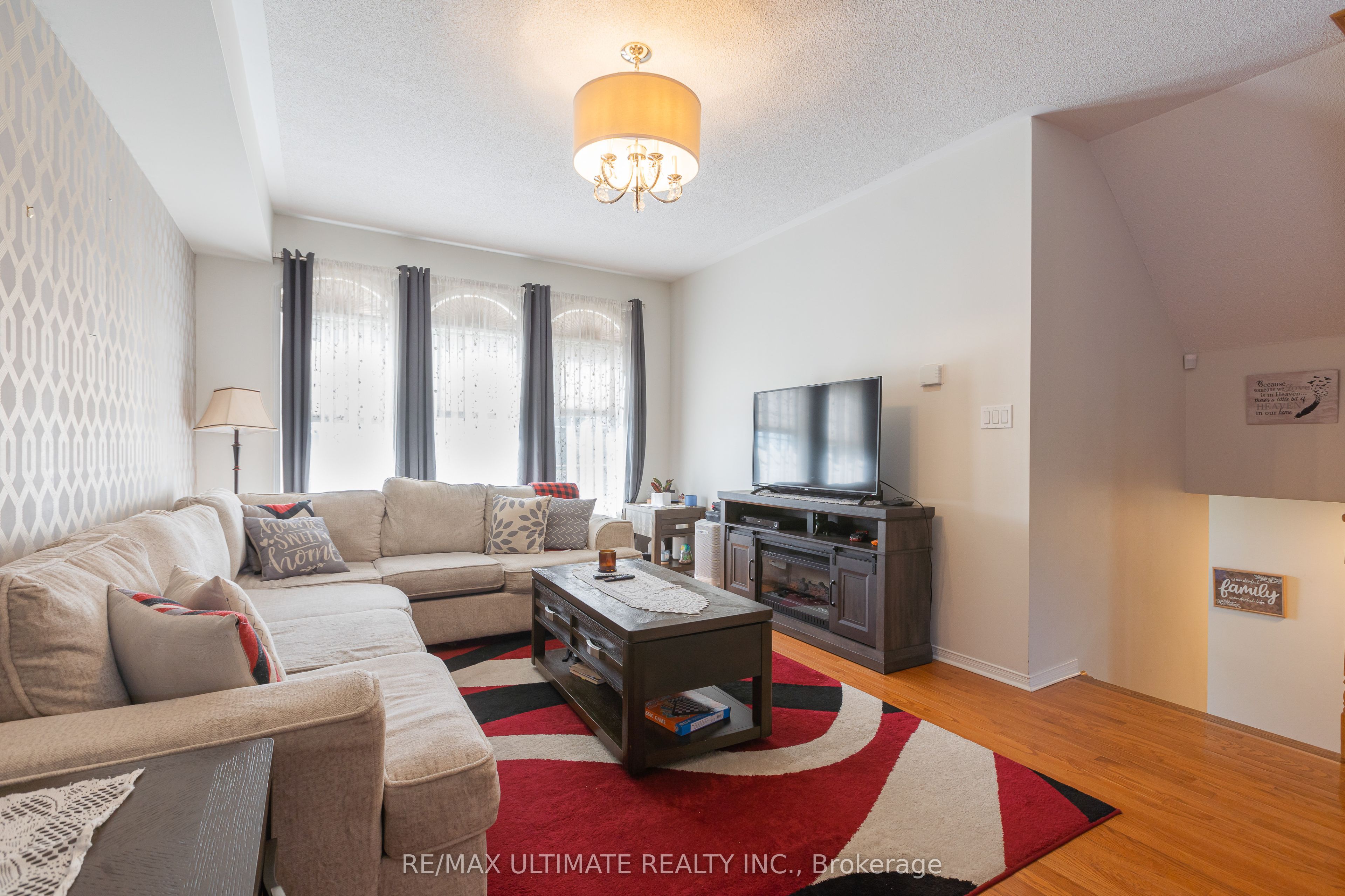 6560 Opera Glass Crescent Property Photo 8