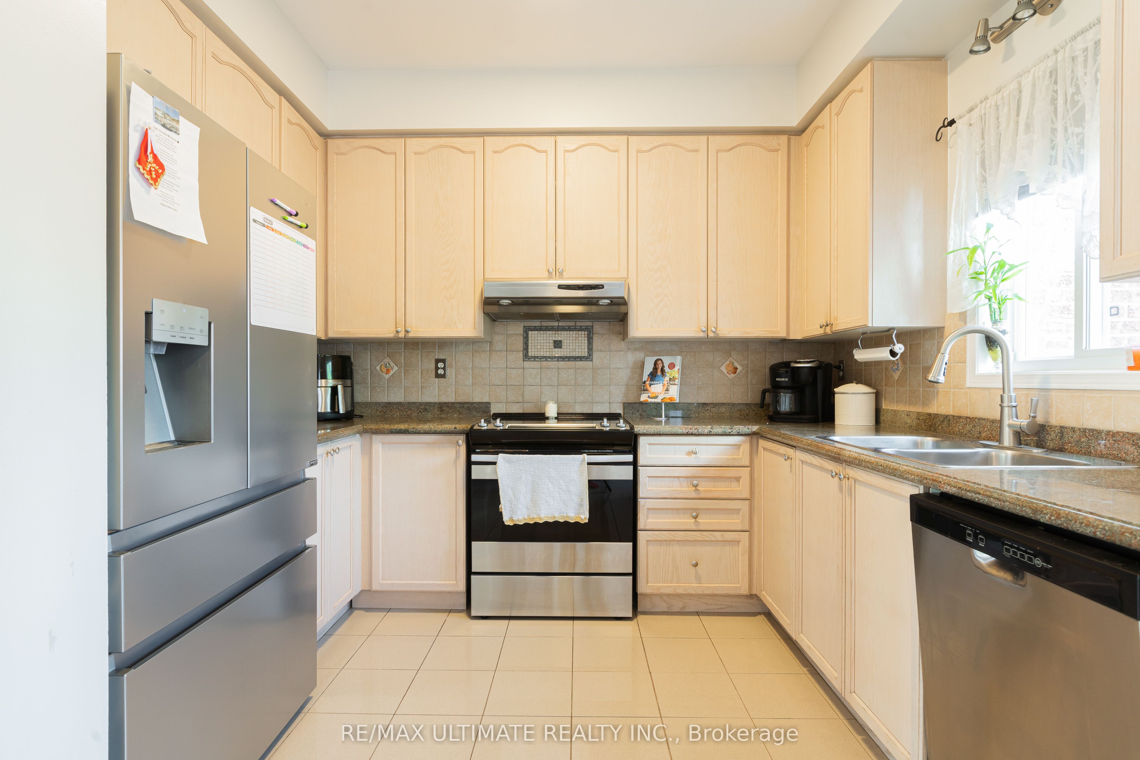 6560 Opera Glass Crescent Property Photo 12