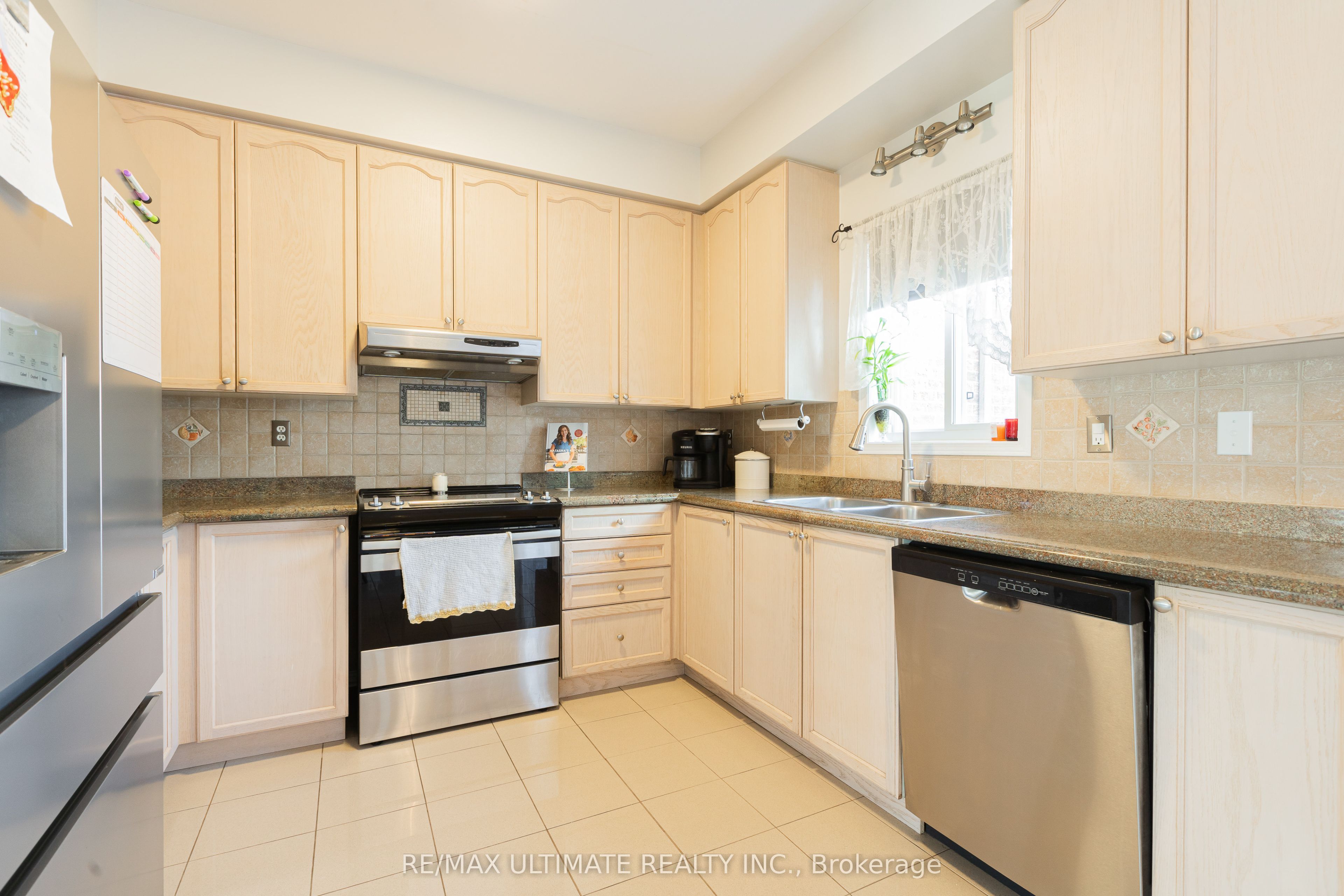 6560 Opera Glass Crescent Property Photo 13