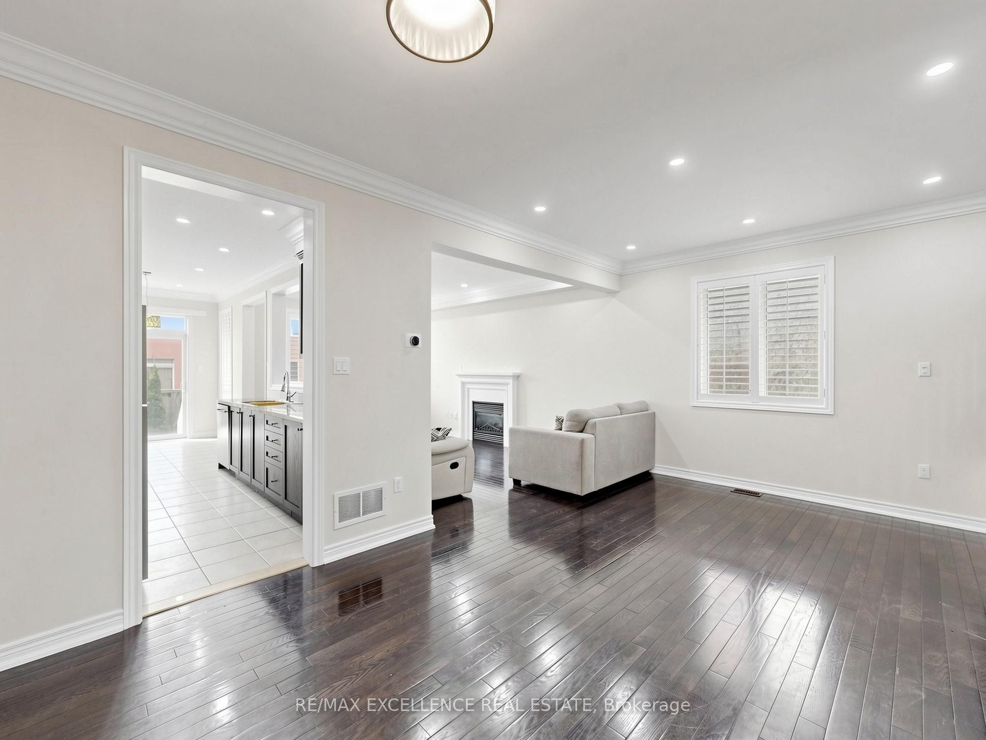 61 Campwood Crescent Property Photo 10