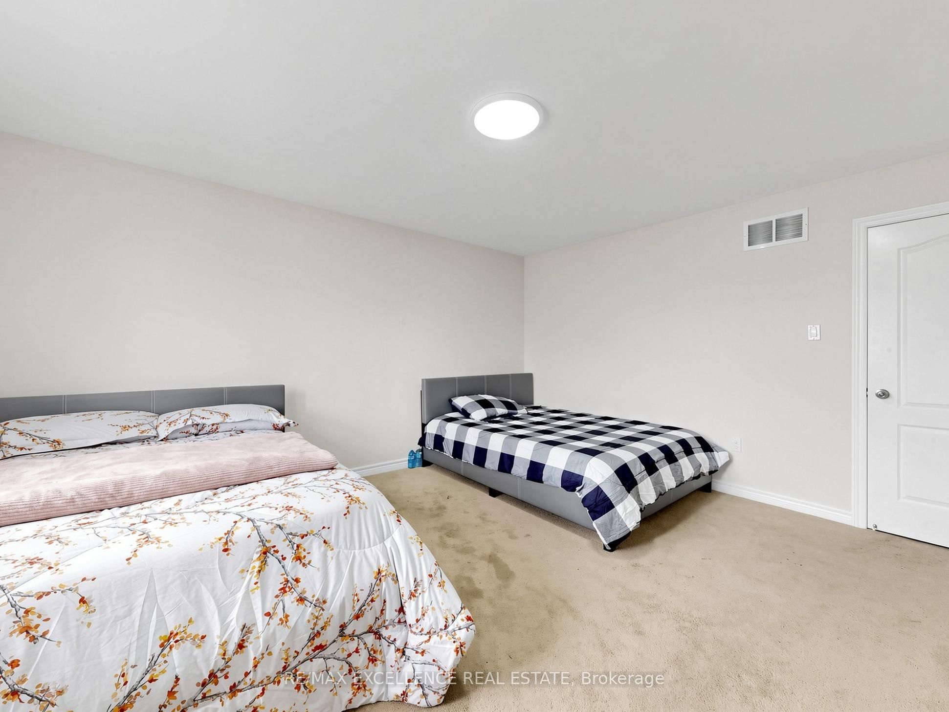 61 Campwood Crescent Property Photo 25