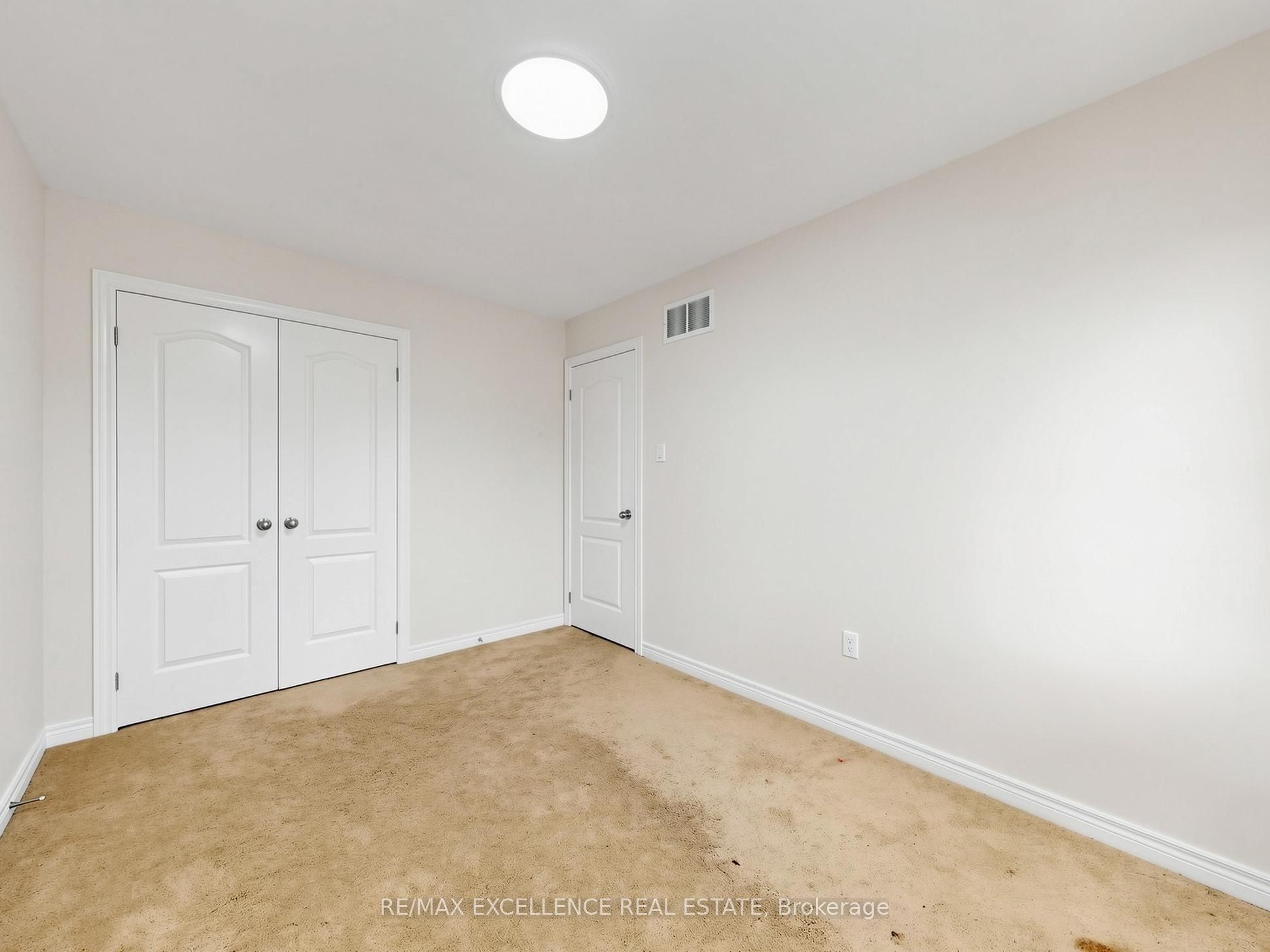 61 Campwood Crescent Property Photo 33