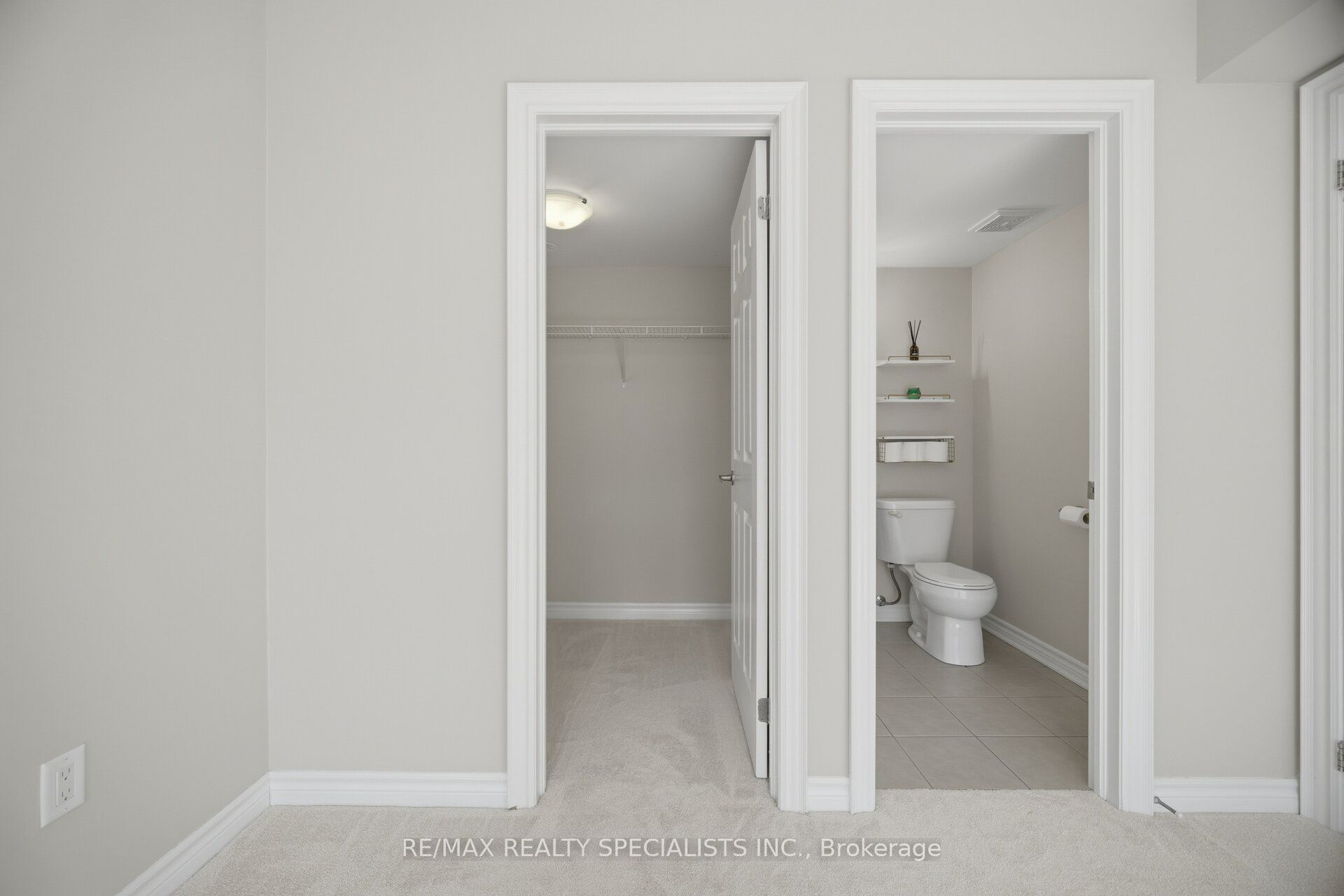 2441 Greenwich Drive 66 Property Photo 29