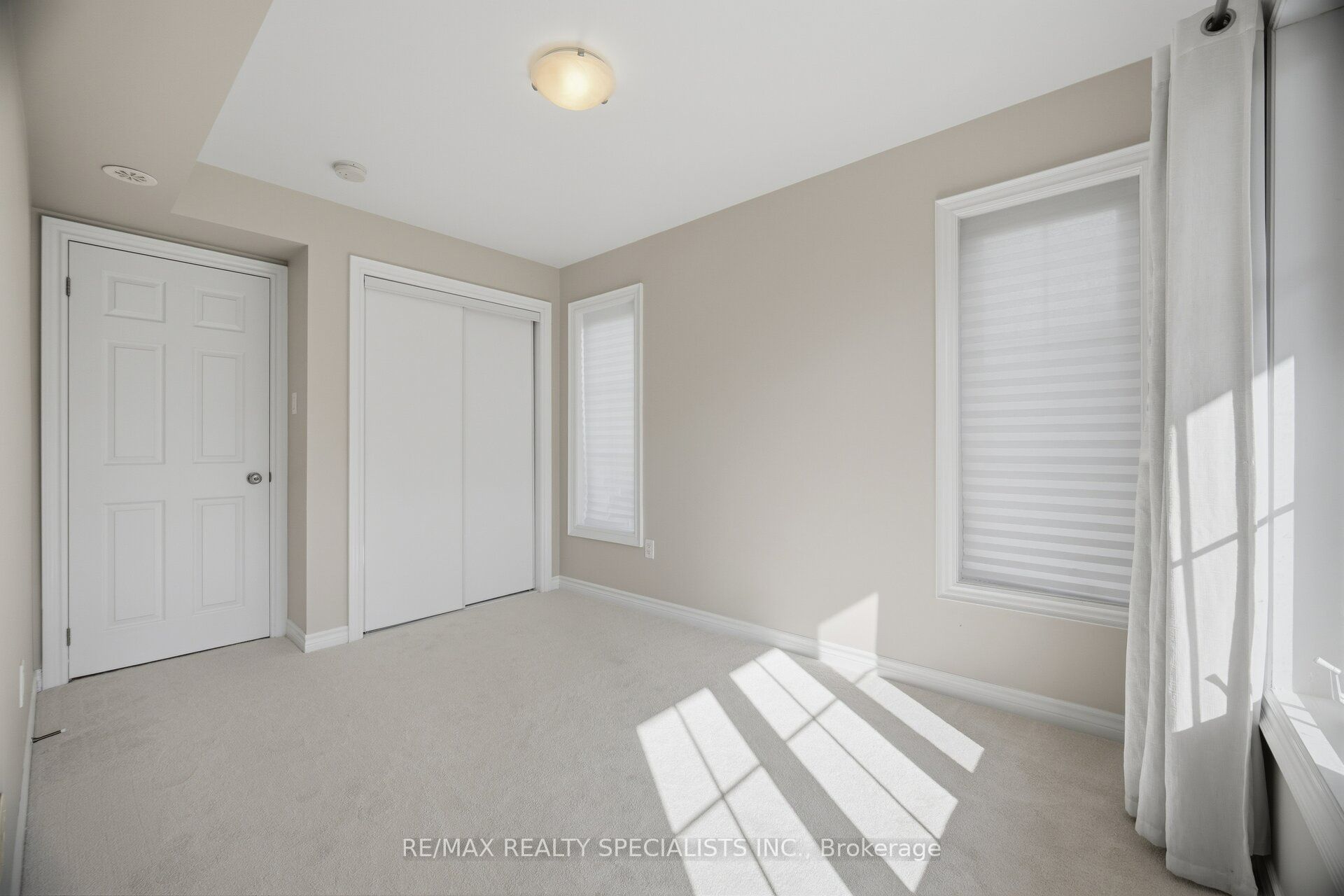 2441 Greenwich Drive 66 Property Photo 30
