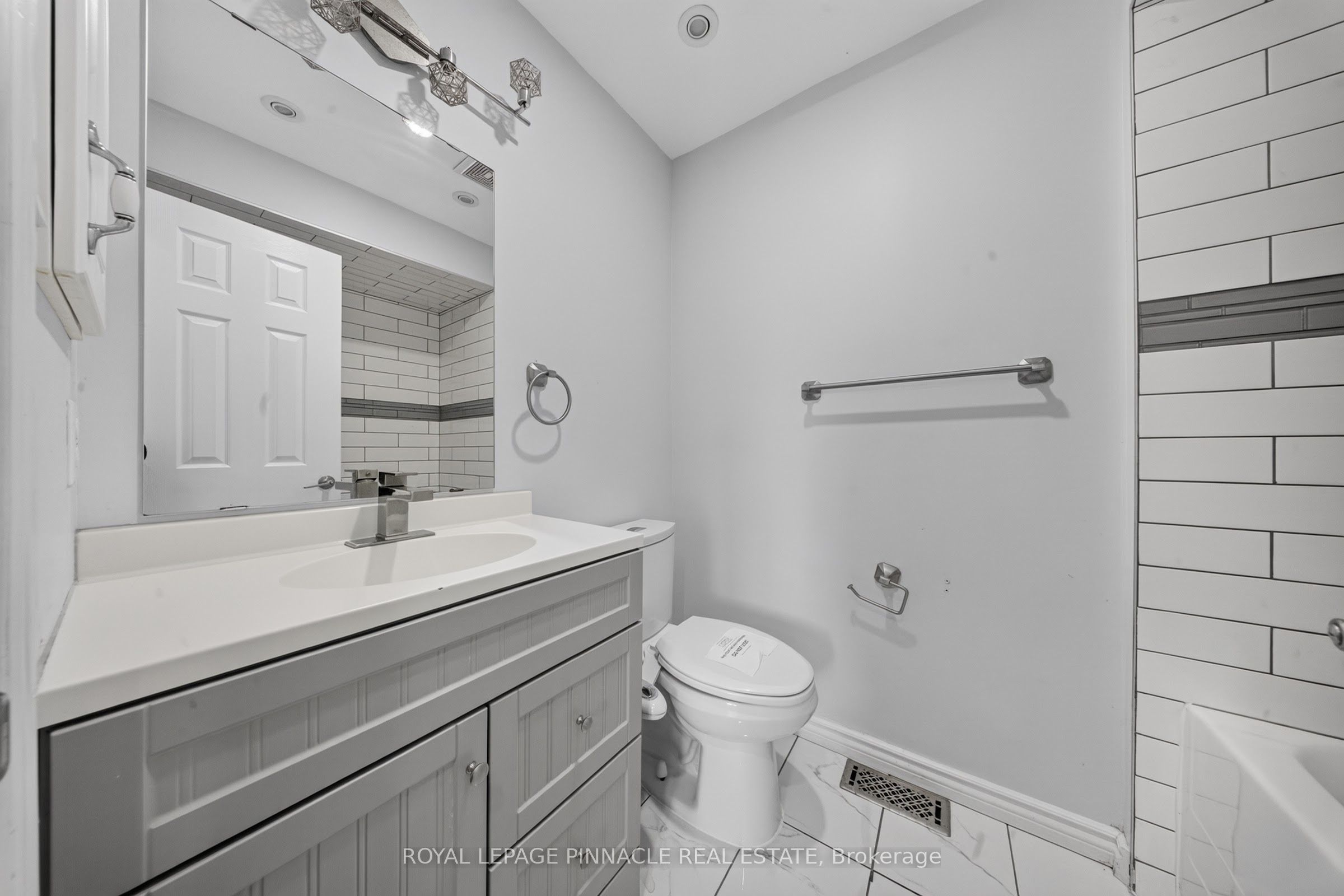23 Prince Crescent Property Photo 32